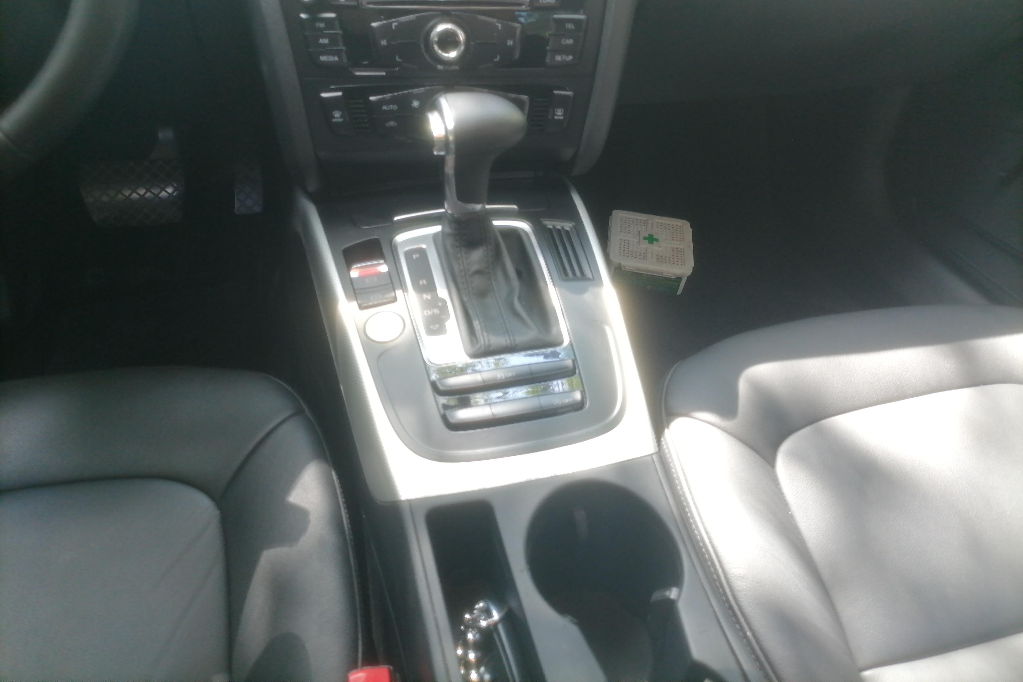奥迪A4L 35TFSI 2013款 2.0T 自动 前驱 标准型 (国Ⅳ) 