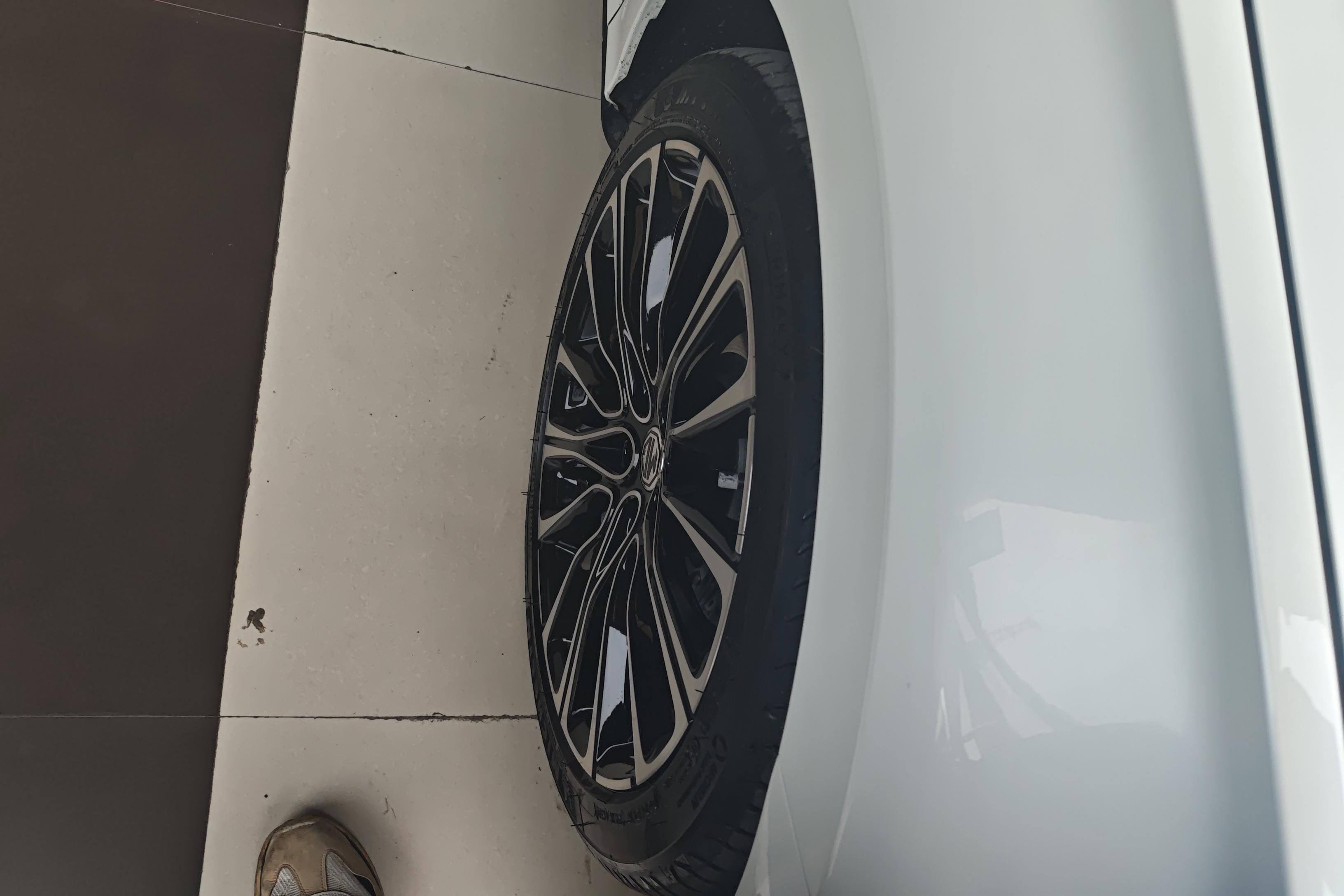 名爵MG7 2023款 2.0T 自动 猎美尊享版 (国Ⅵ) 