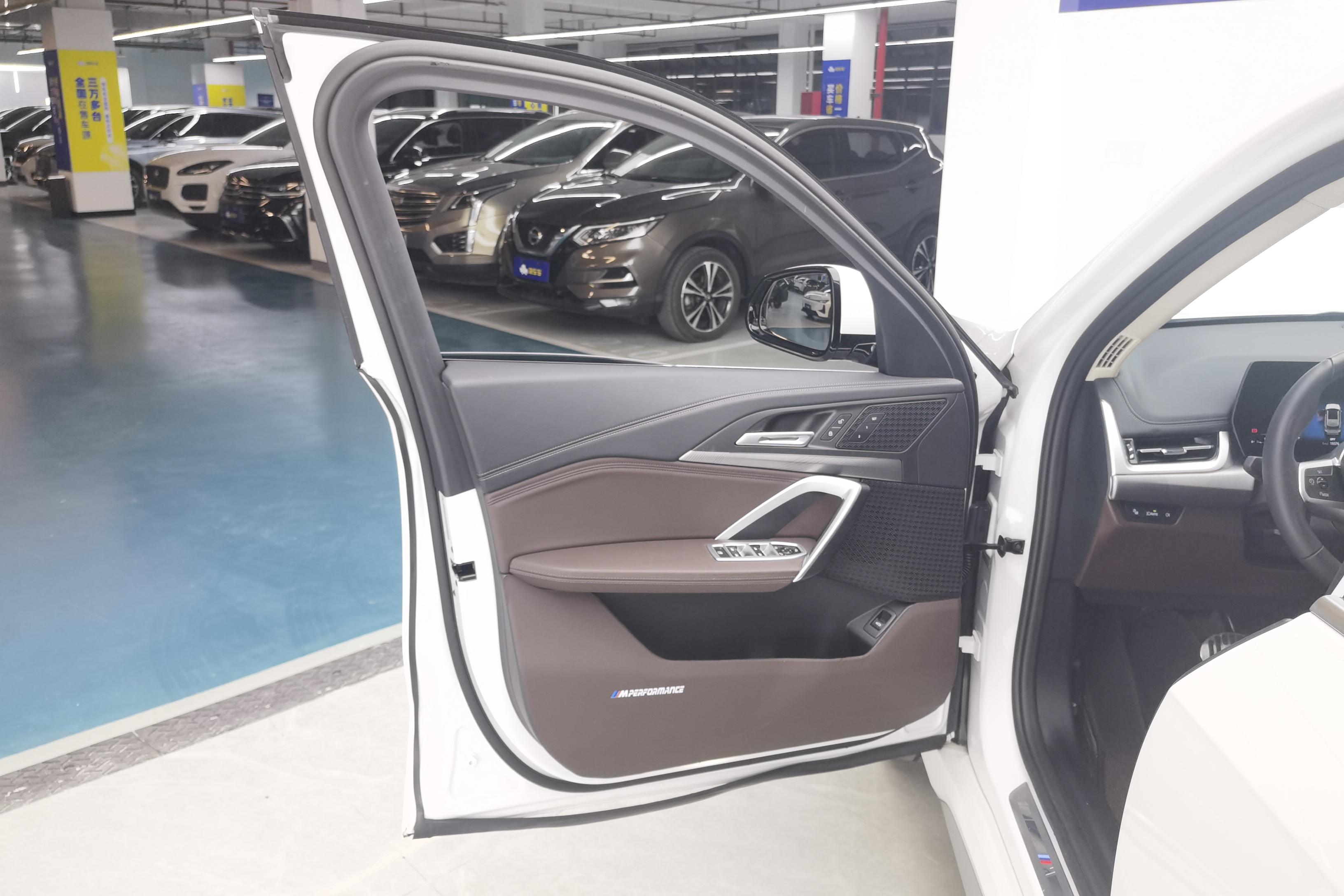 宝马X1 sDrive25Li 2024款 2.0T 自动 前驱 汽油 M运动套装 (国Ⅵ) 