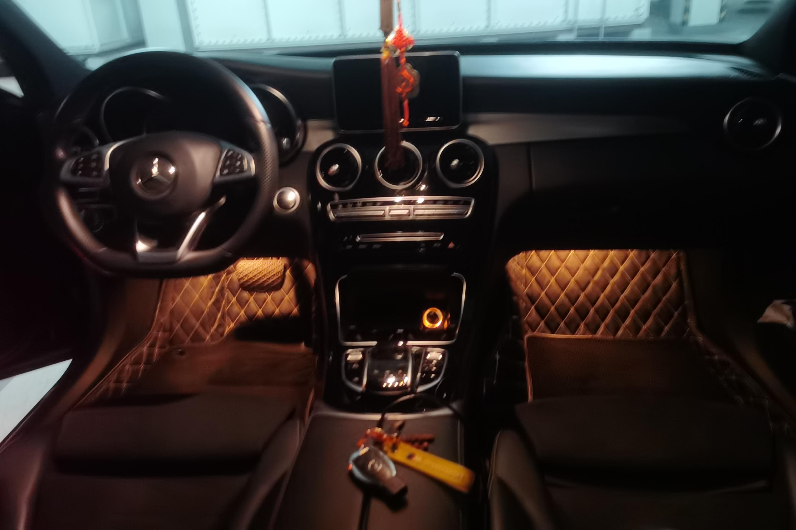 奔驰C级 C200 2018款 2.0T 自动 运动版 (国Ⅴ) 