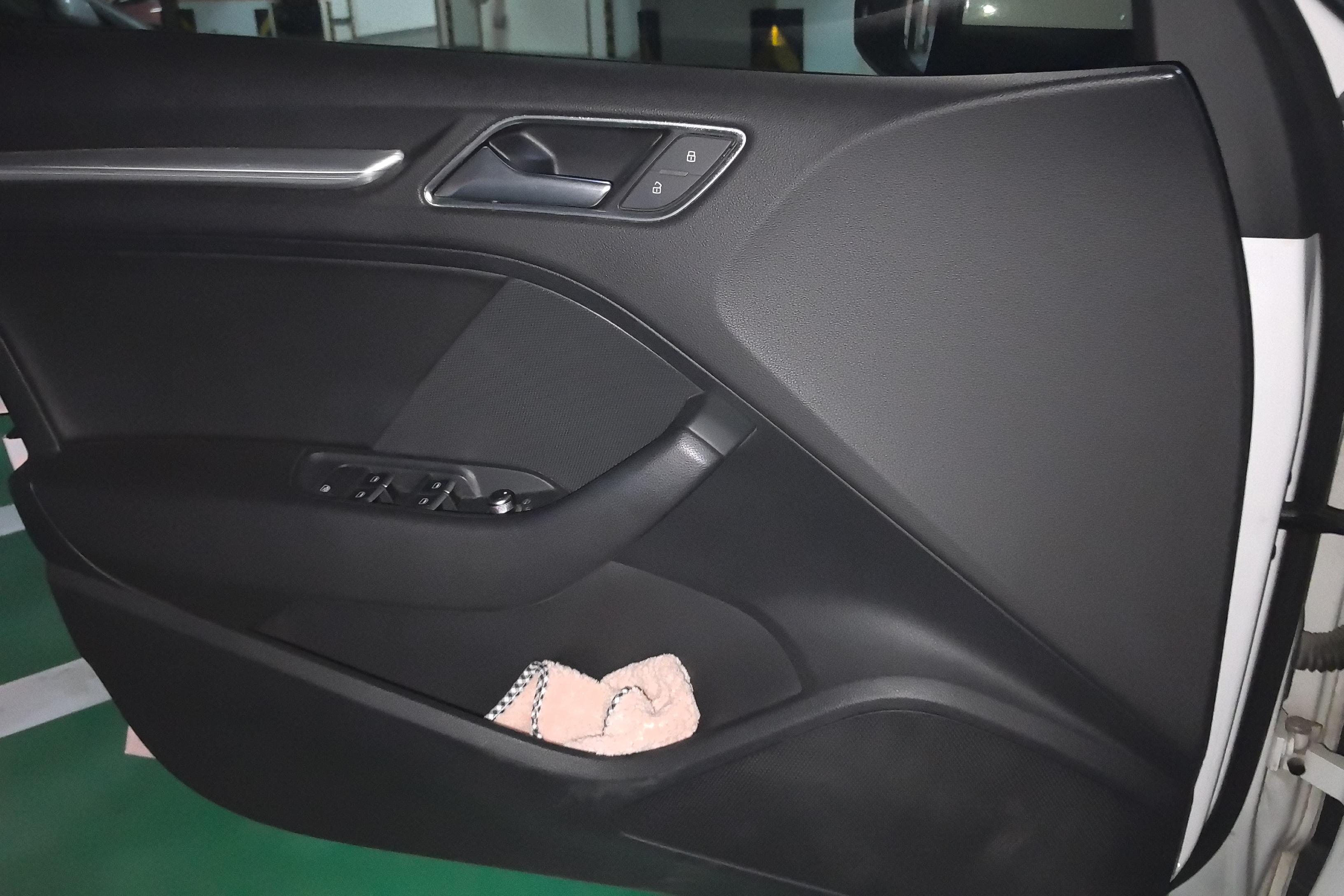 奥迪A3 35TFSI 2015款 1.4T 自动 舒享版Limousine (国Ⅴ) 