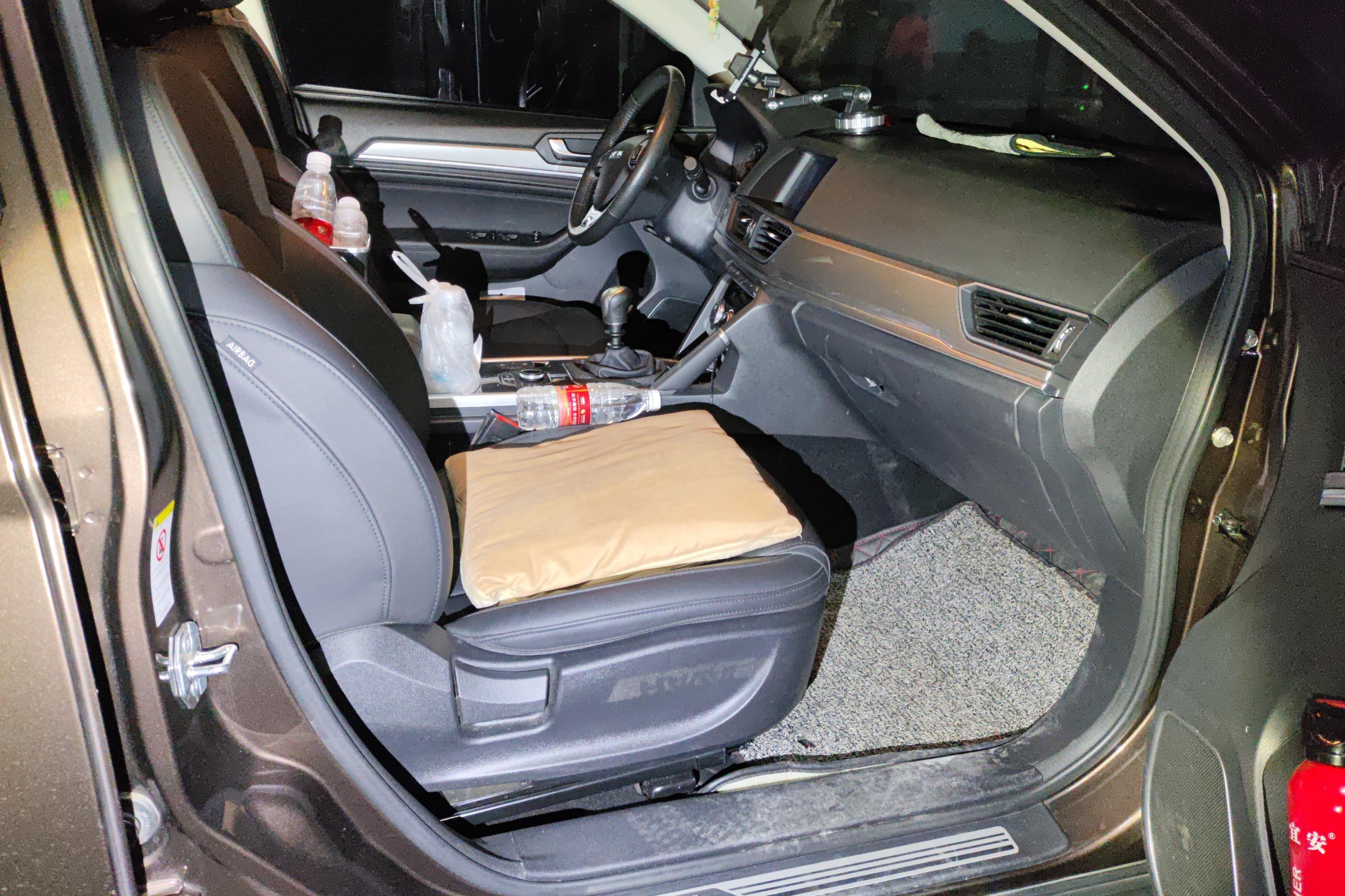 哈弗哈弗H6 运动版 2019款 1.5T 手动 前驱 精英型U型格栅 (国Ⅵ) 