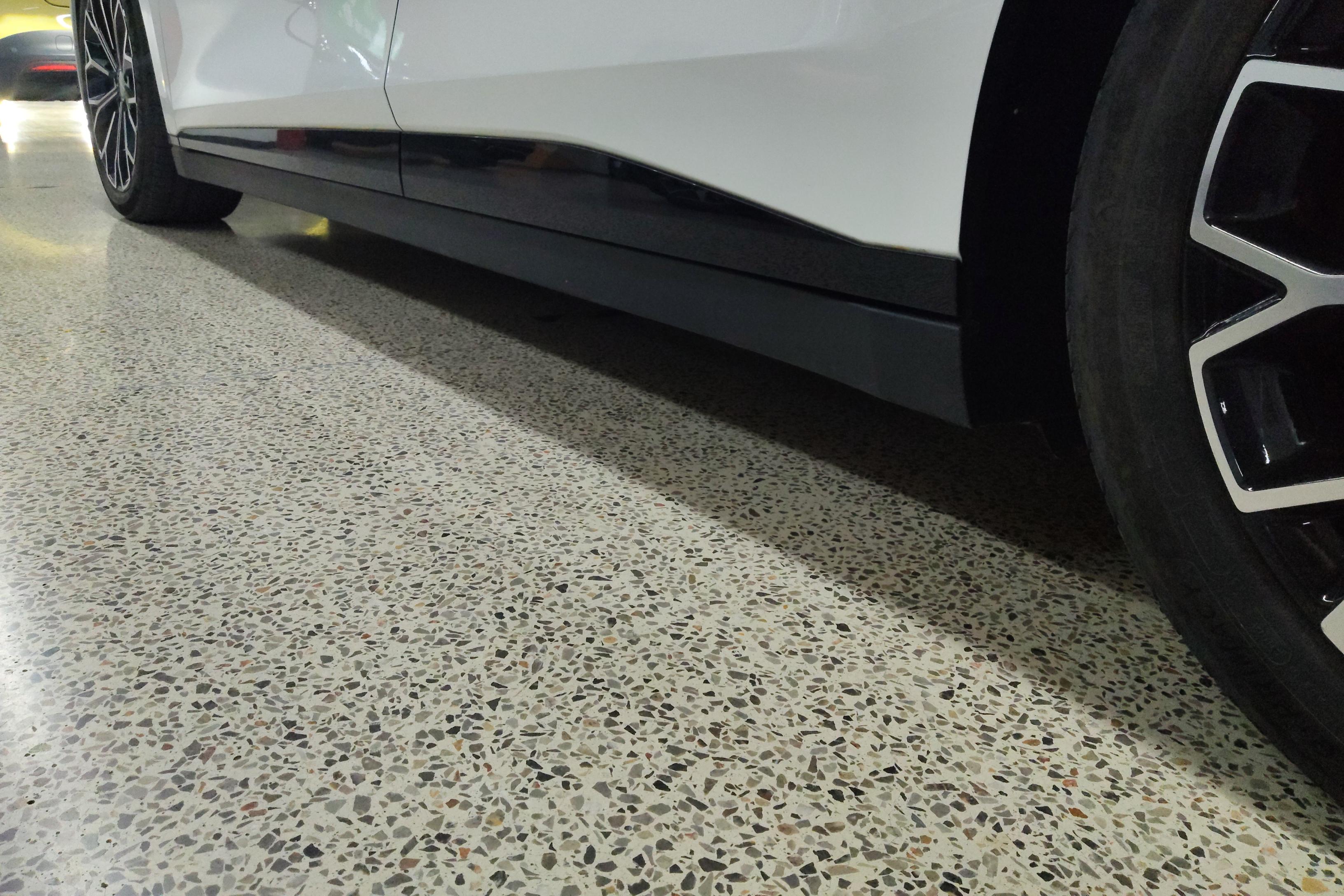 极氪007 2024款 0.0T 自动 后驱增强版75kWh 