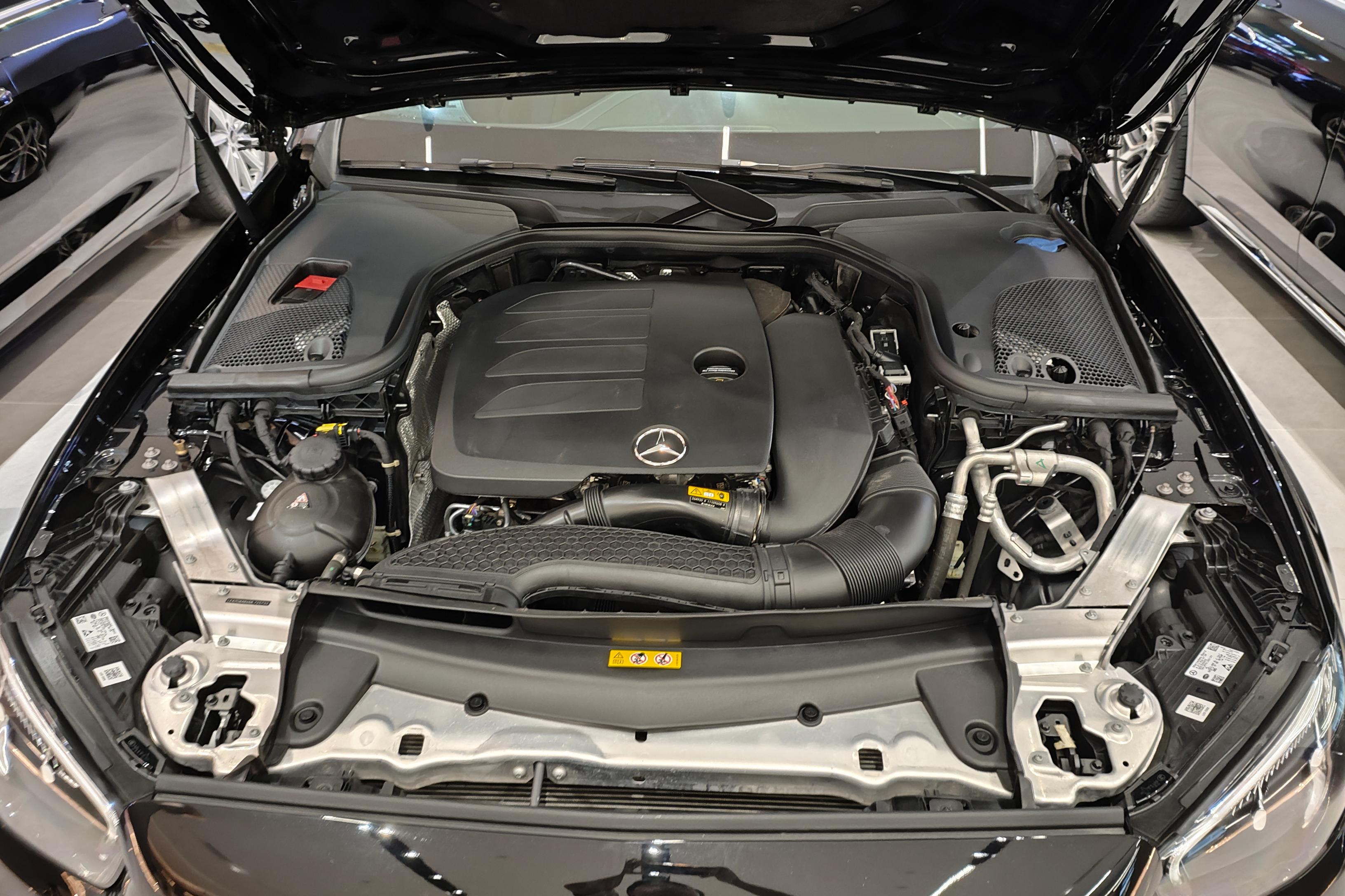 奔驰E级 E260L 2021款 2.0T 自动 汽油 改款 (国Ⅵ) 