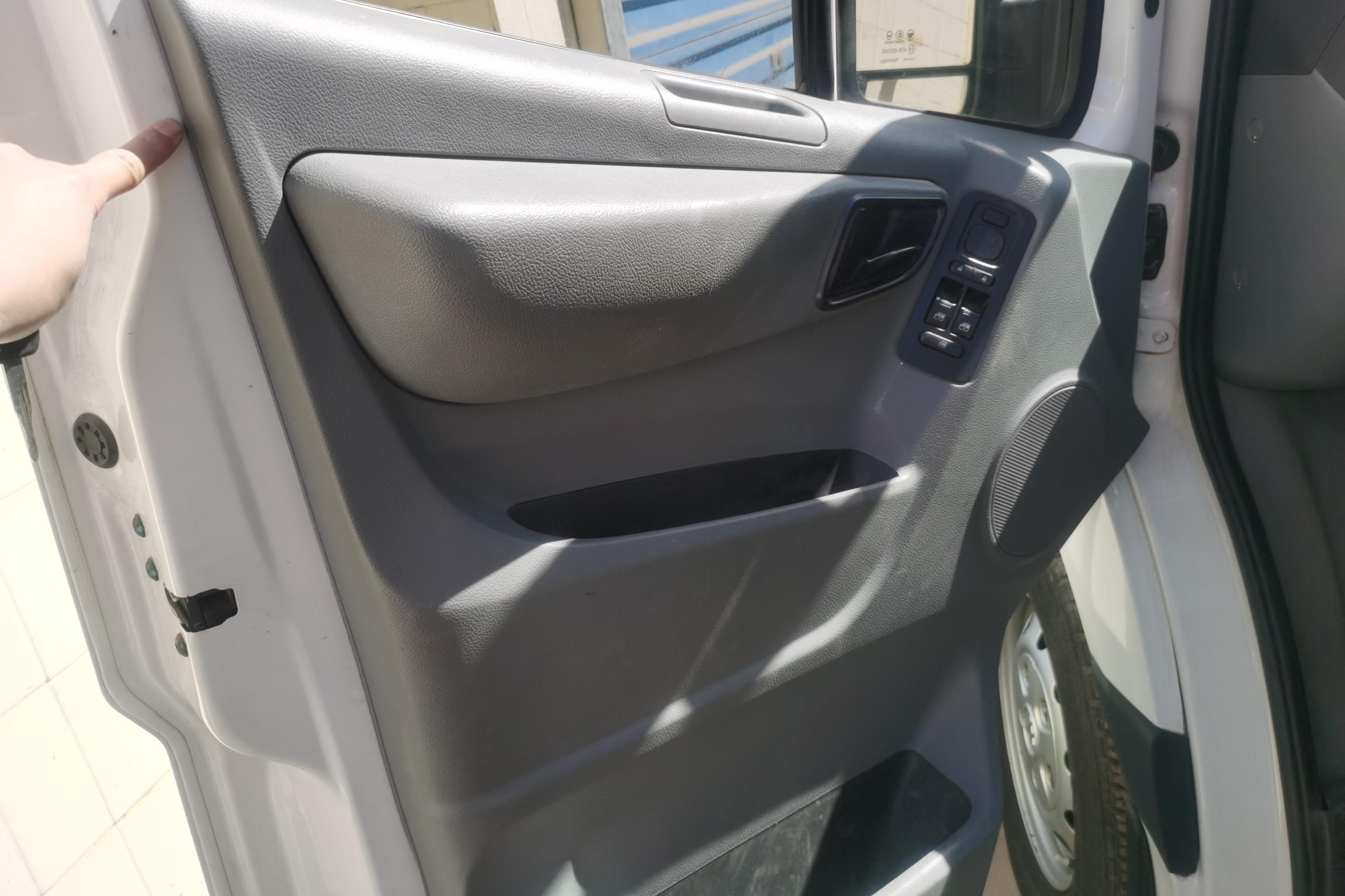 福田图雅诺 通途 2020款 2.5T 手动 短轴中顶 (国Ⅴ) 