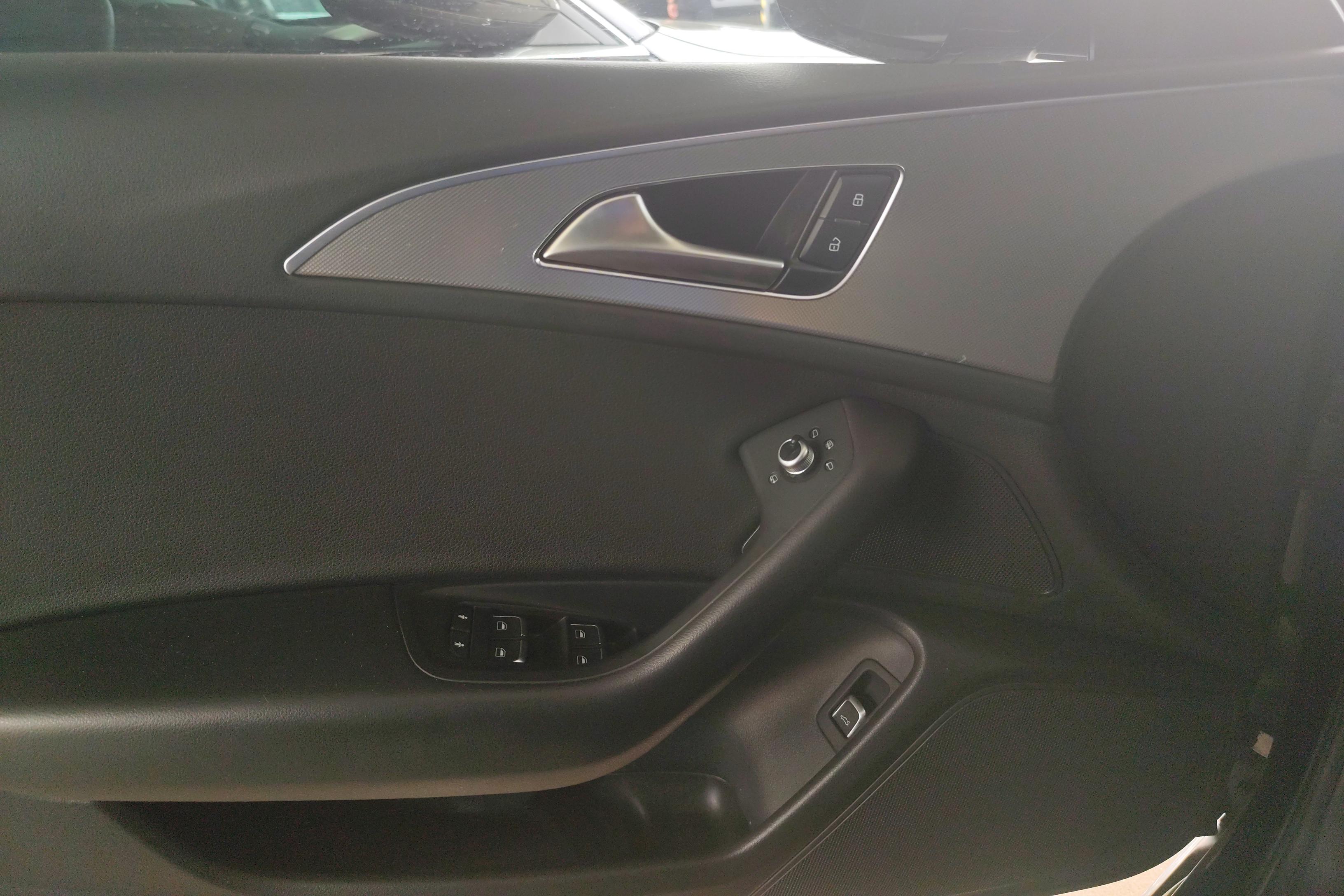 奥迪A6L 45TFSI 2018款 3.0T 自动 运动型30周年纪念版 (国Ⅴ) 