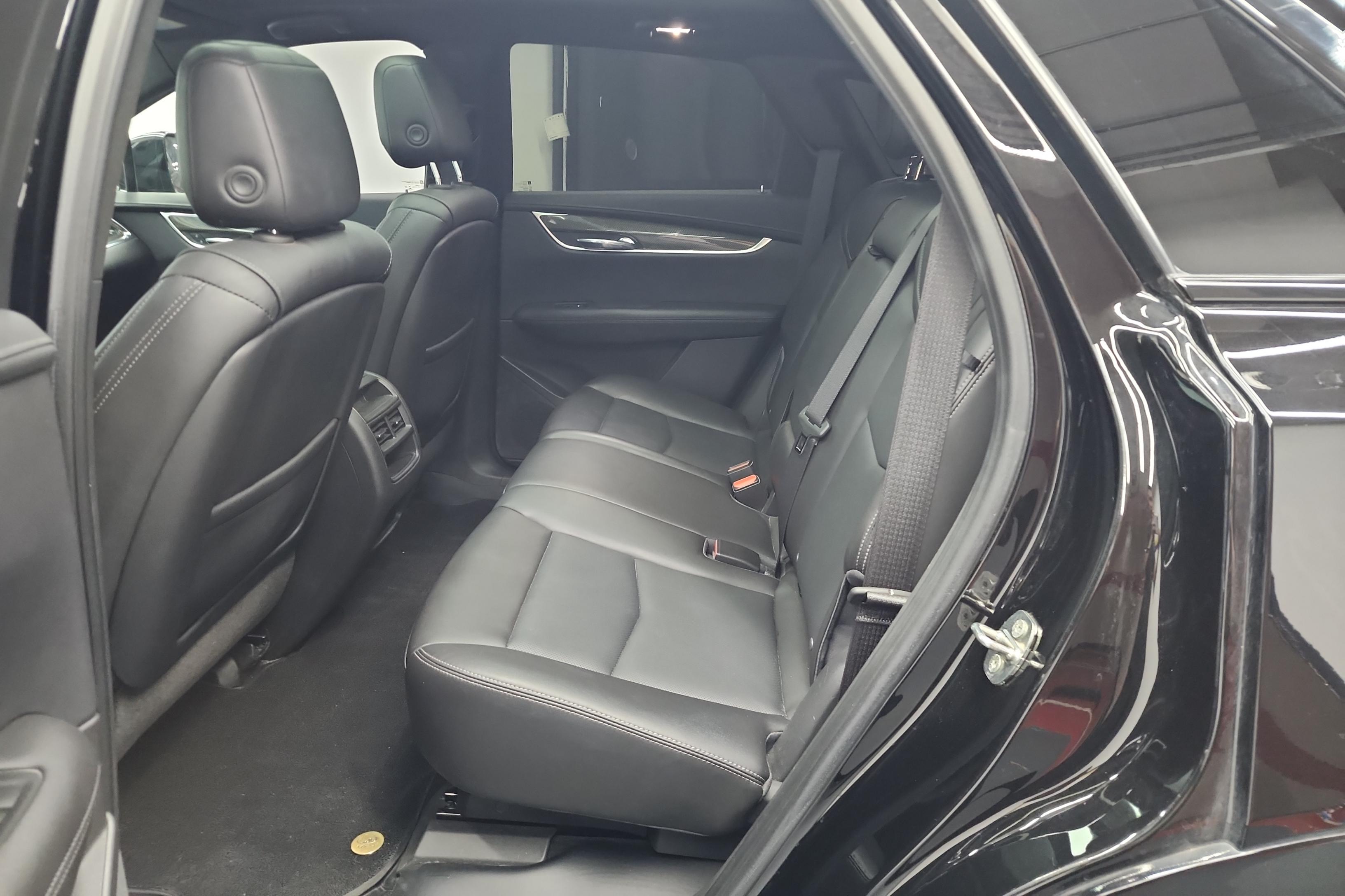 凯迪拉克XT5 2022款 2.0T 自动 尊贵型 (国Ⅵ) 
