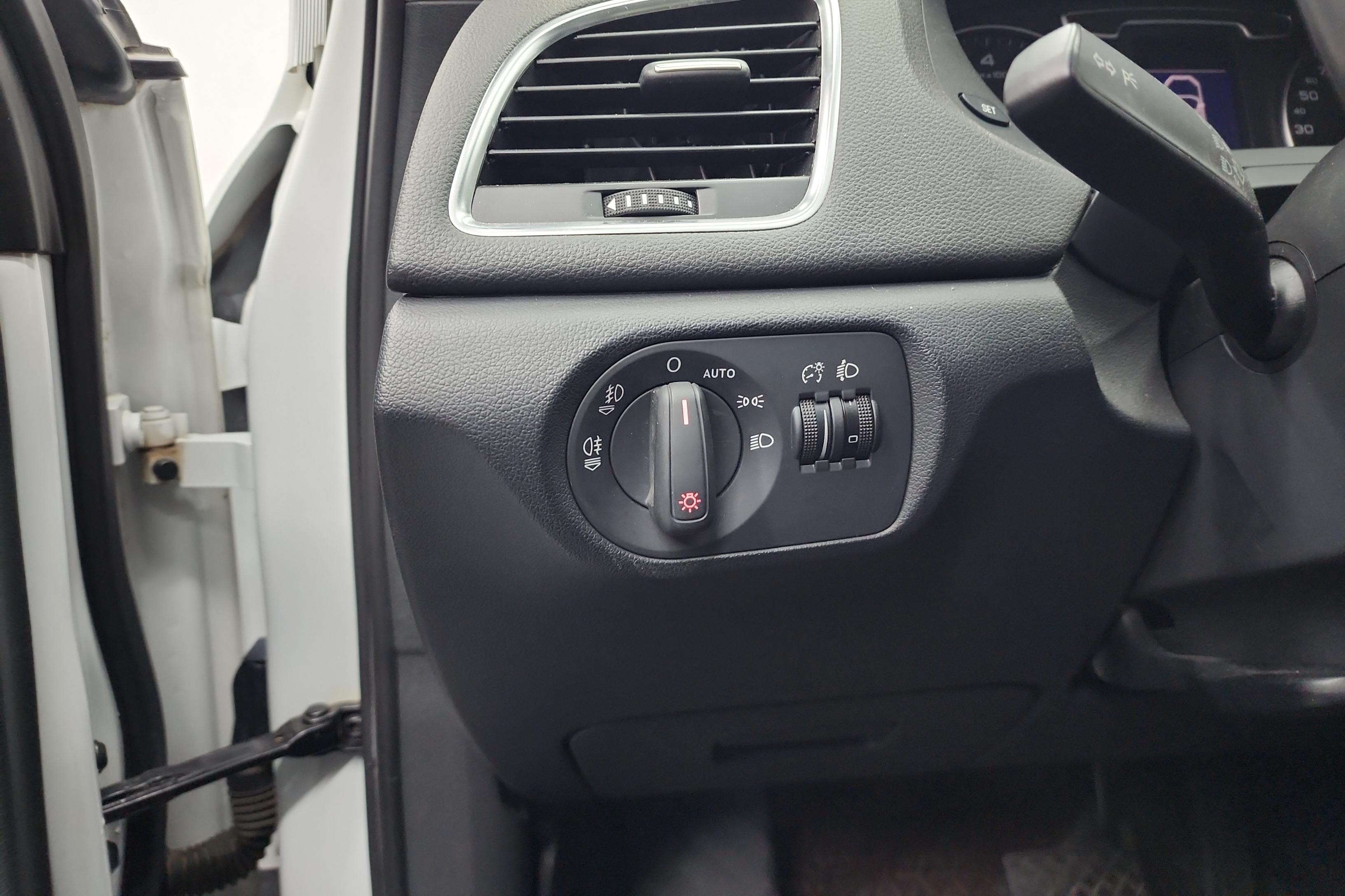 奥迪Q3 35TFSI 2013款 2.0T 自动 前驱 进取型 (国Ⅳ) 