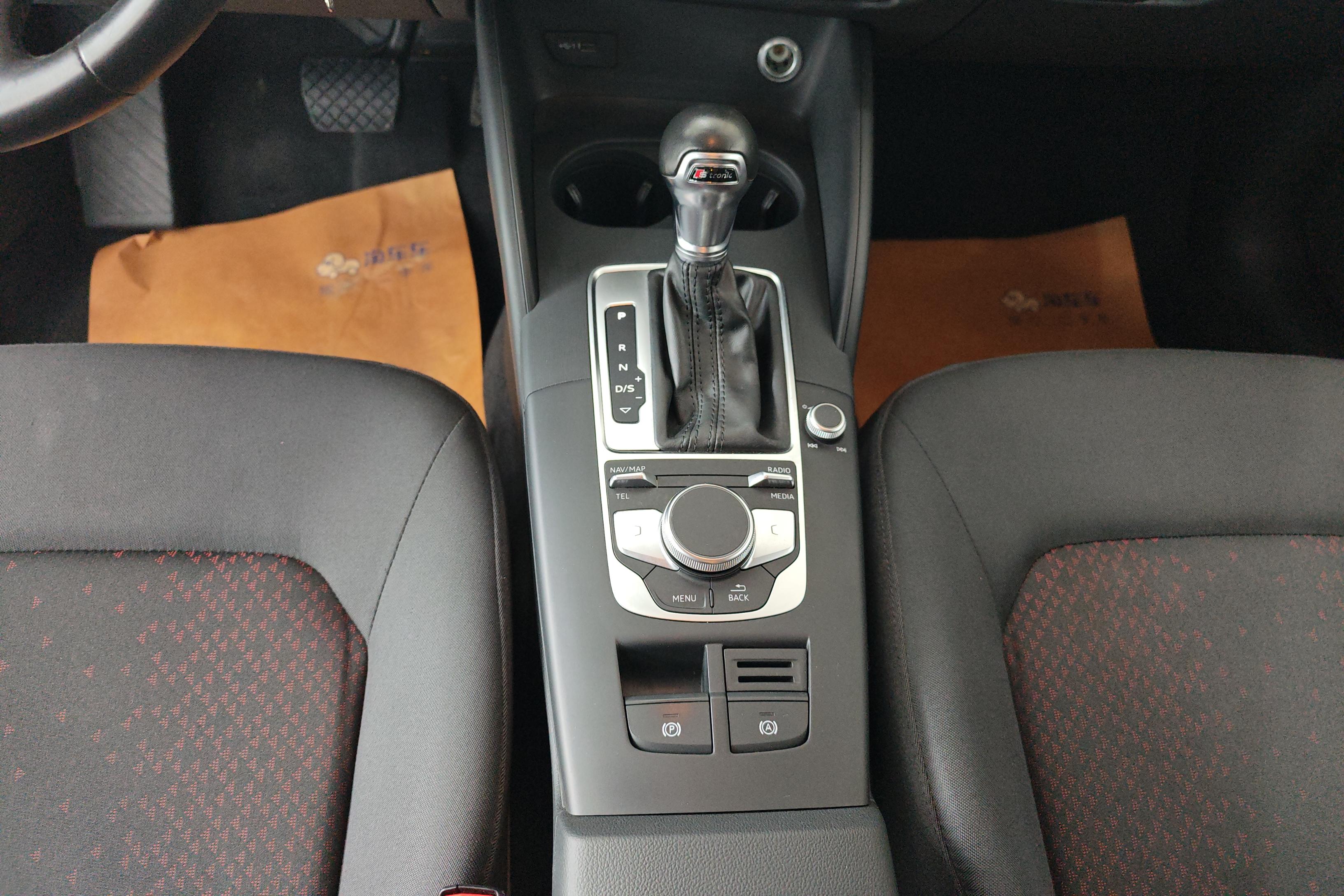 奥迪A3 35TFSI 2019款 1.4T 自动 汽油 进取型Sportback (国Ⅵ) 