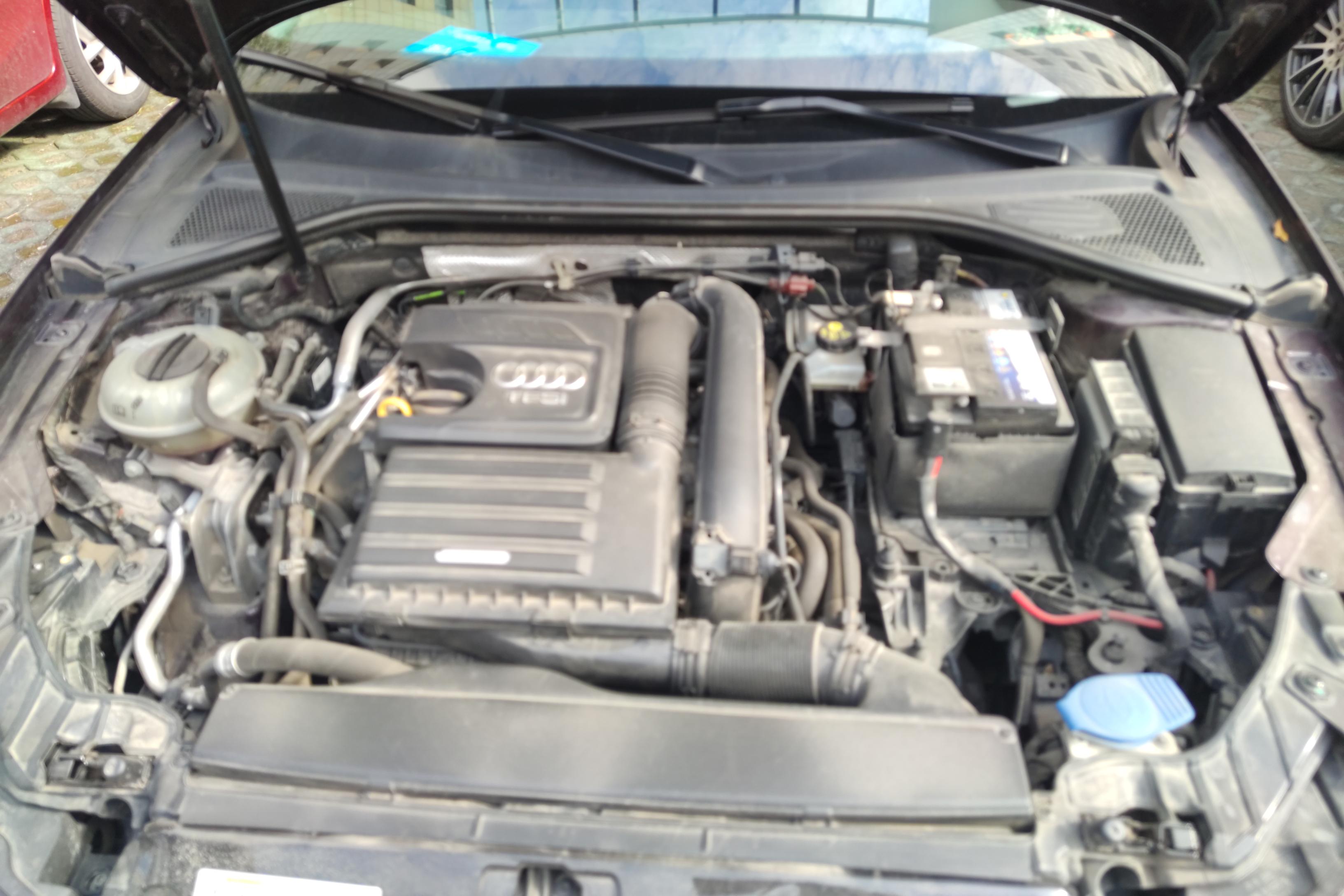 奥迪A3 35TFSI 2017款 1.4T 自动 进取型Limousine (国Ⅴ) 
