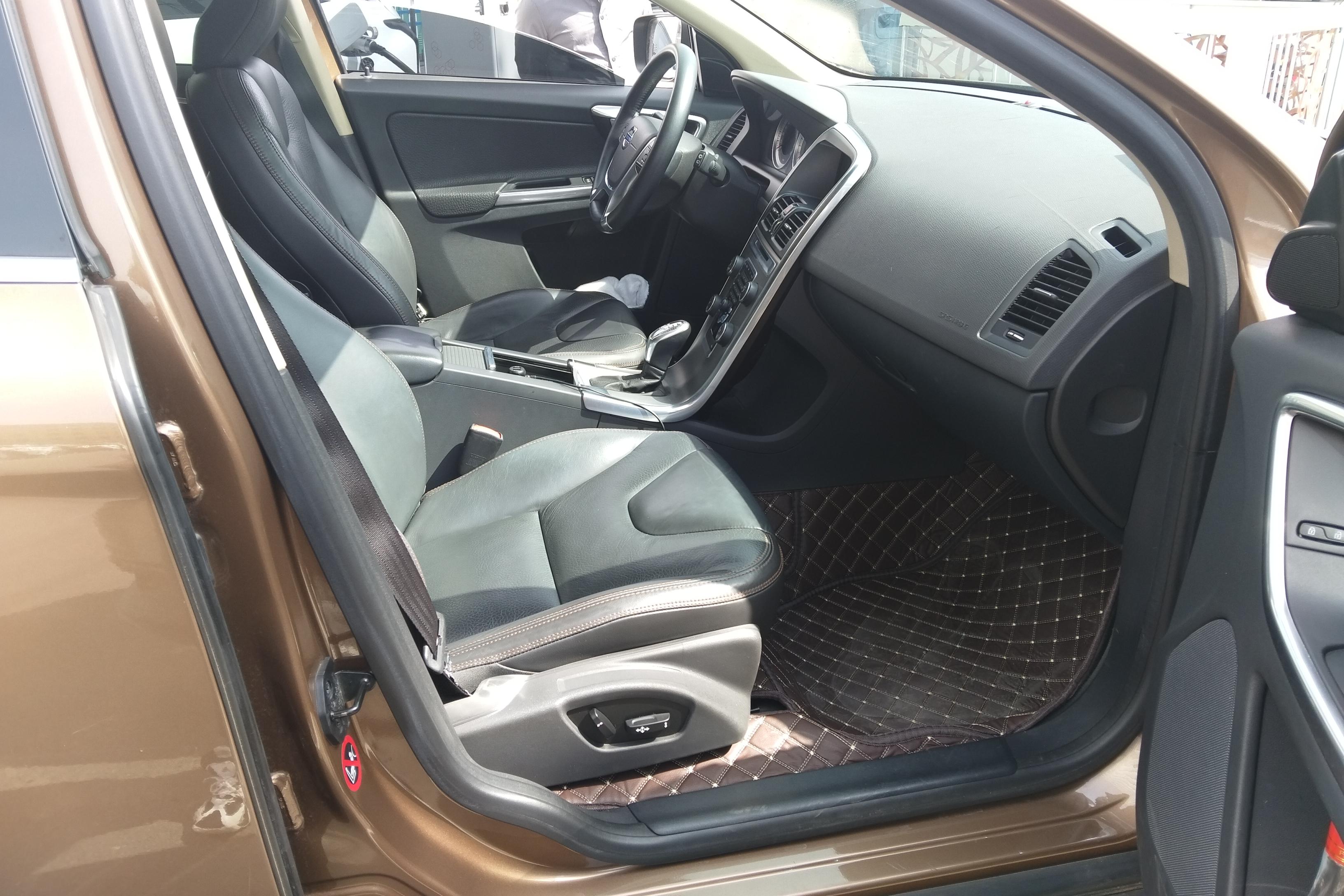 沃尔沃XC60 [进口] 2013款 2.0T 自动 前驱 智雅版 