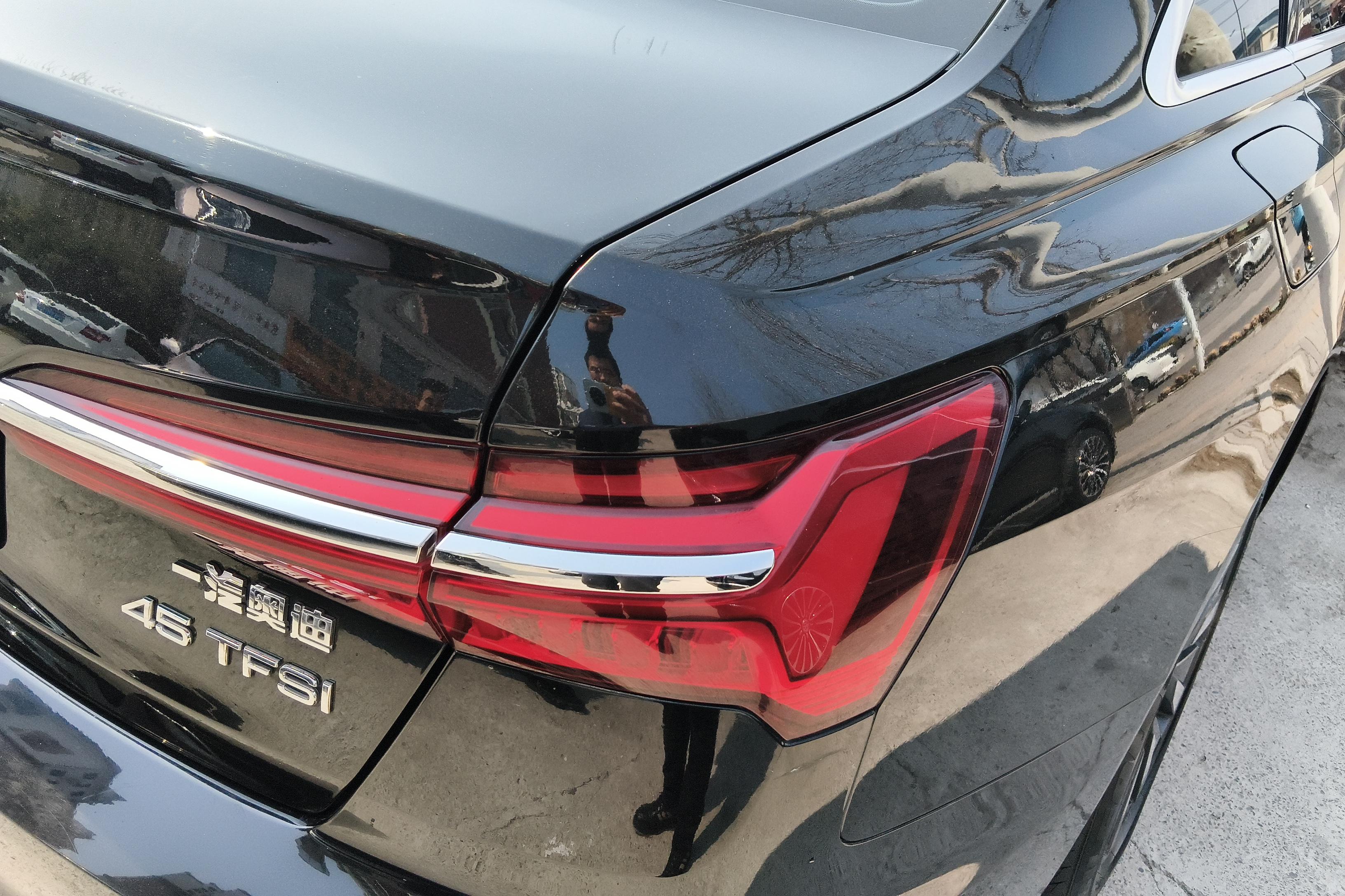 奥迪A6L 45TFSI 2022款 2.0T 自动 臻选致雅型 (国Ⅵ) 