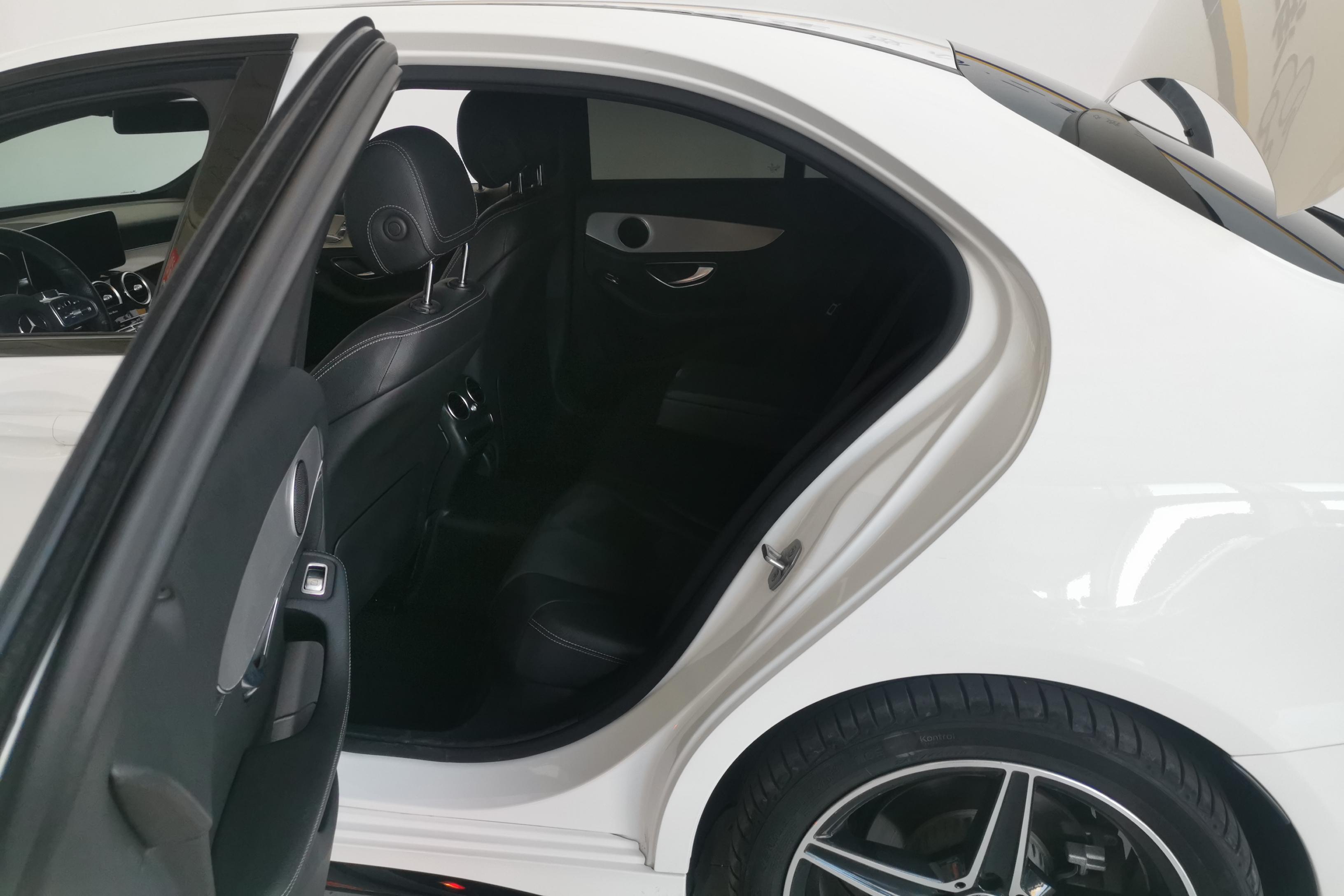 奔驰C级 C260 2020款 1.5T 自动 运动版改款 (国Ⅵ) 