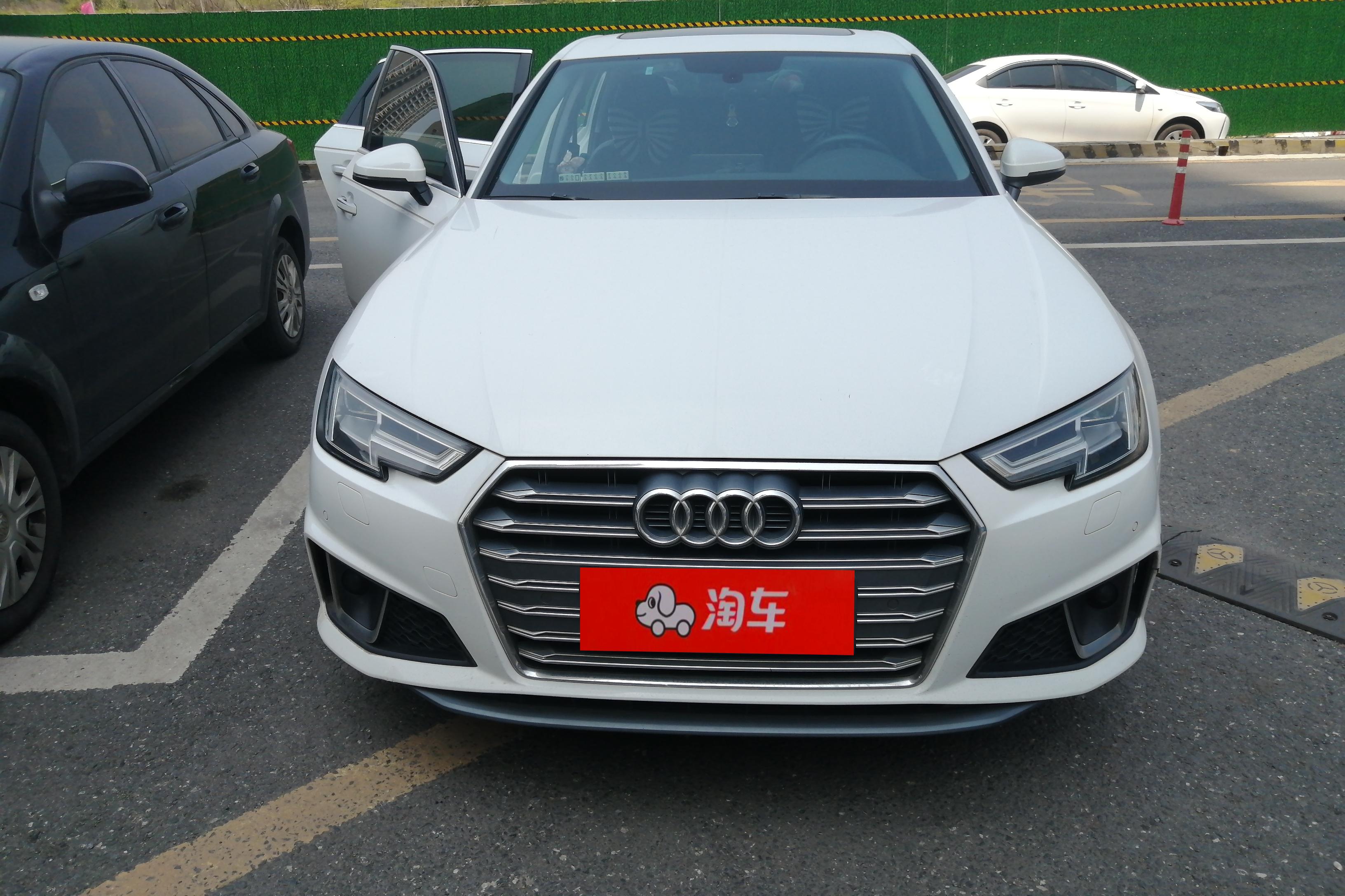 奥迪A4L 2019款 2.0T 自动 运动型 (国Ⅵ) 