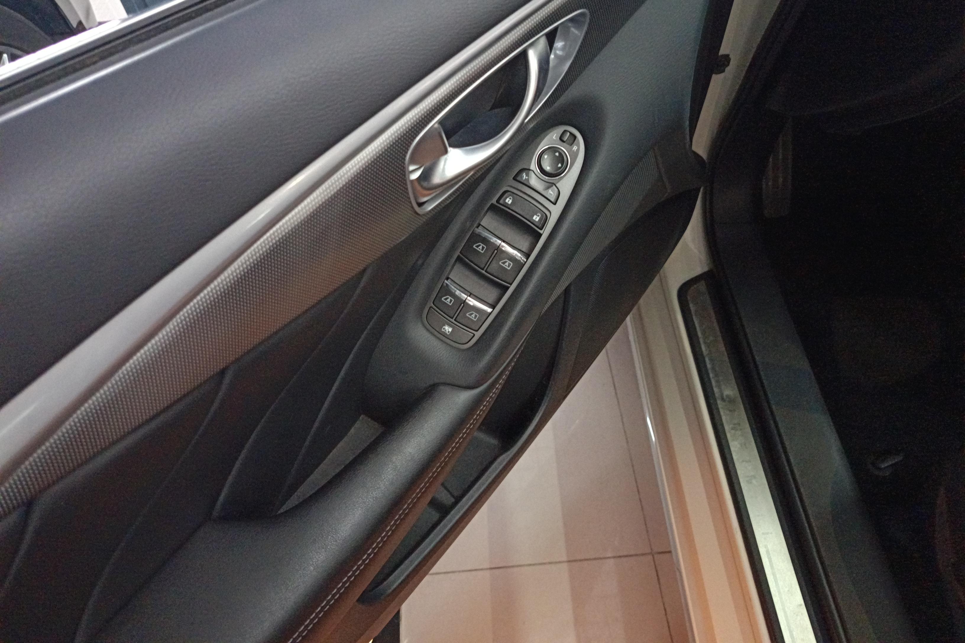 英菲尼迪Q50L 2015款 2.0T 自动 悦享版 (国Ⅴ) 