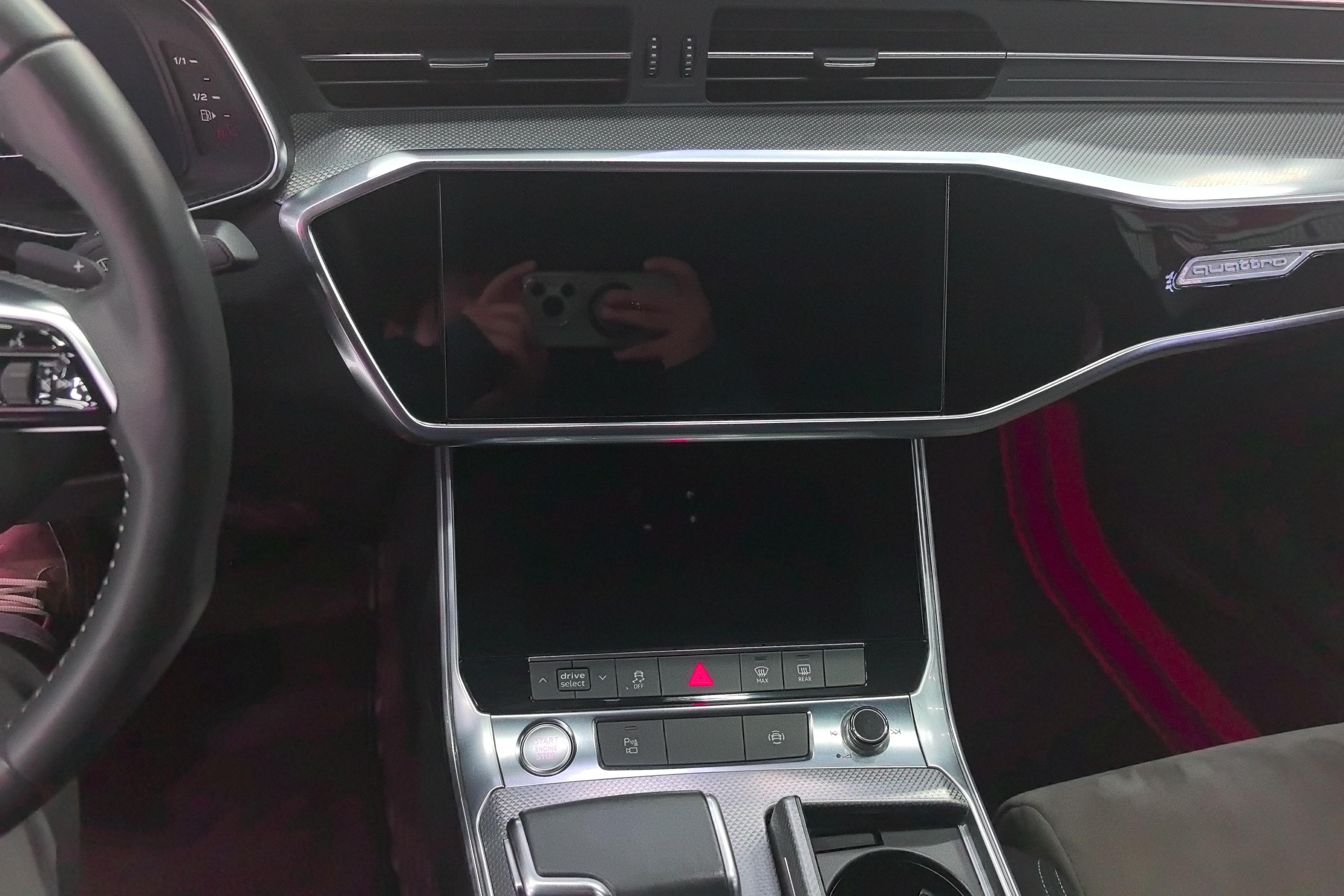 奥迪A6L 40TFSI 2020款 2.0T 自动 豪华动感型 (国Ⅵ) 