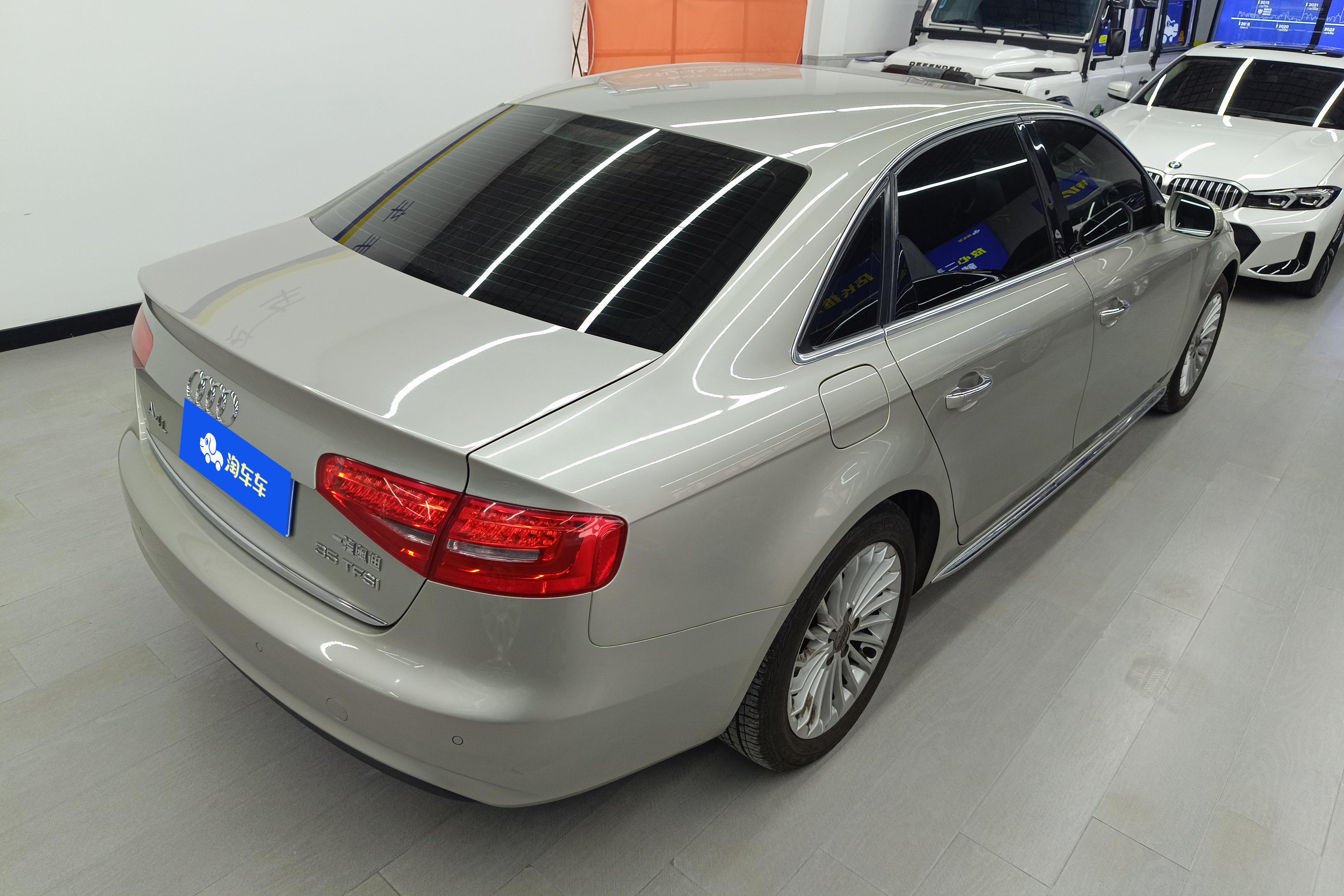 奥迪A4L 2015款 2.0T 自动 舒适型 (国Ⅳ) 