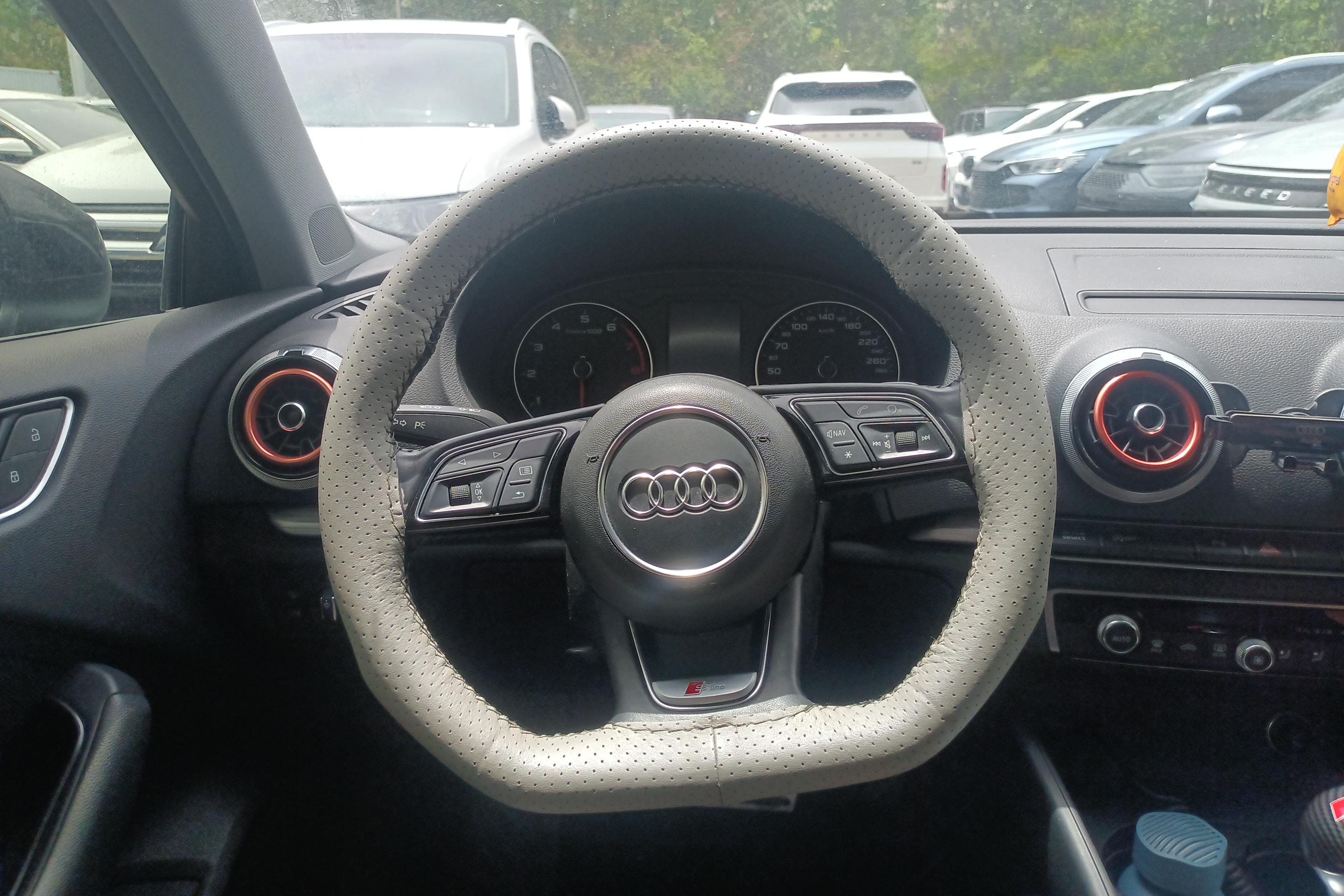 奥迪A3 35TFSI 2018款 1.4T 自动 运动型30周年Limousine (国Ⅴ) 