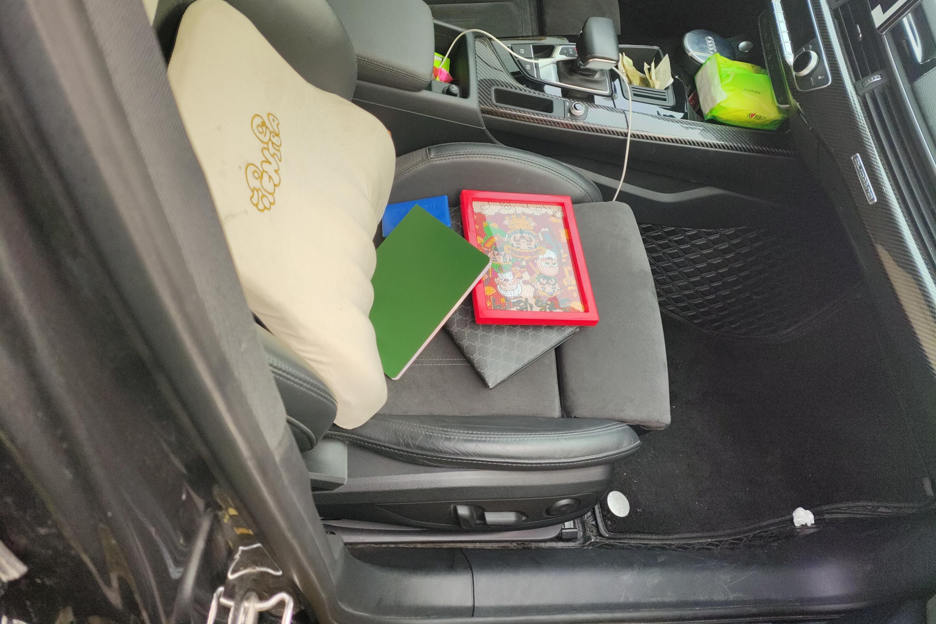 奥迪A4L 2022款 2.0T 自动 quattro臻选动感型 (国Ⅵ) 
