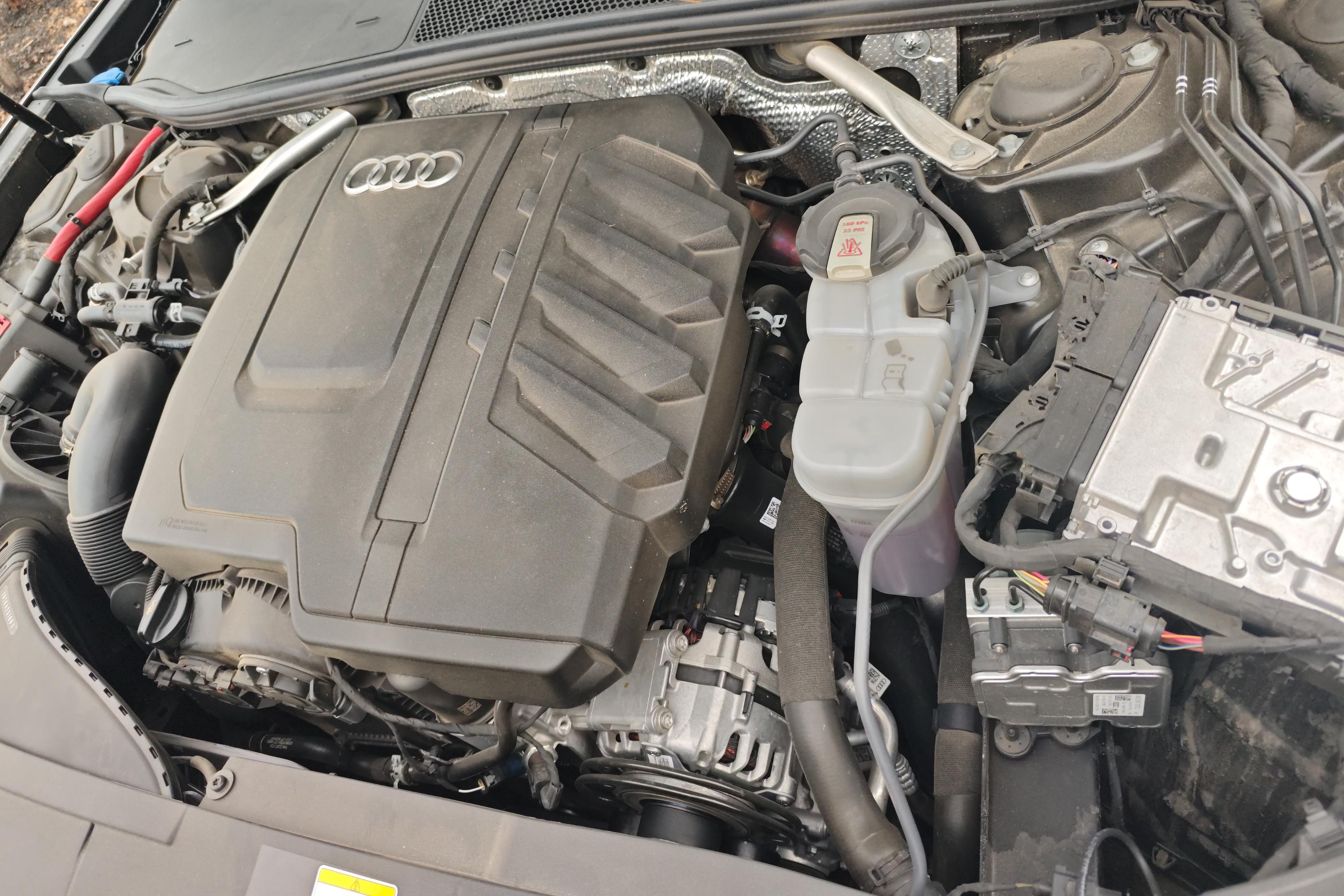 奥迪A6L 45TFSI 2023款 2.0T 自动 臻选动感型 (国Ⅵ) 