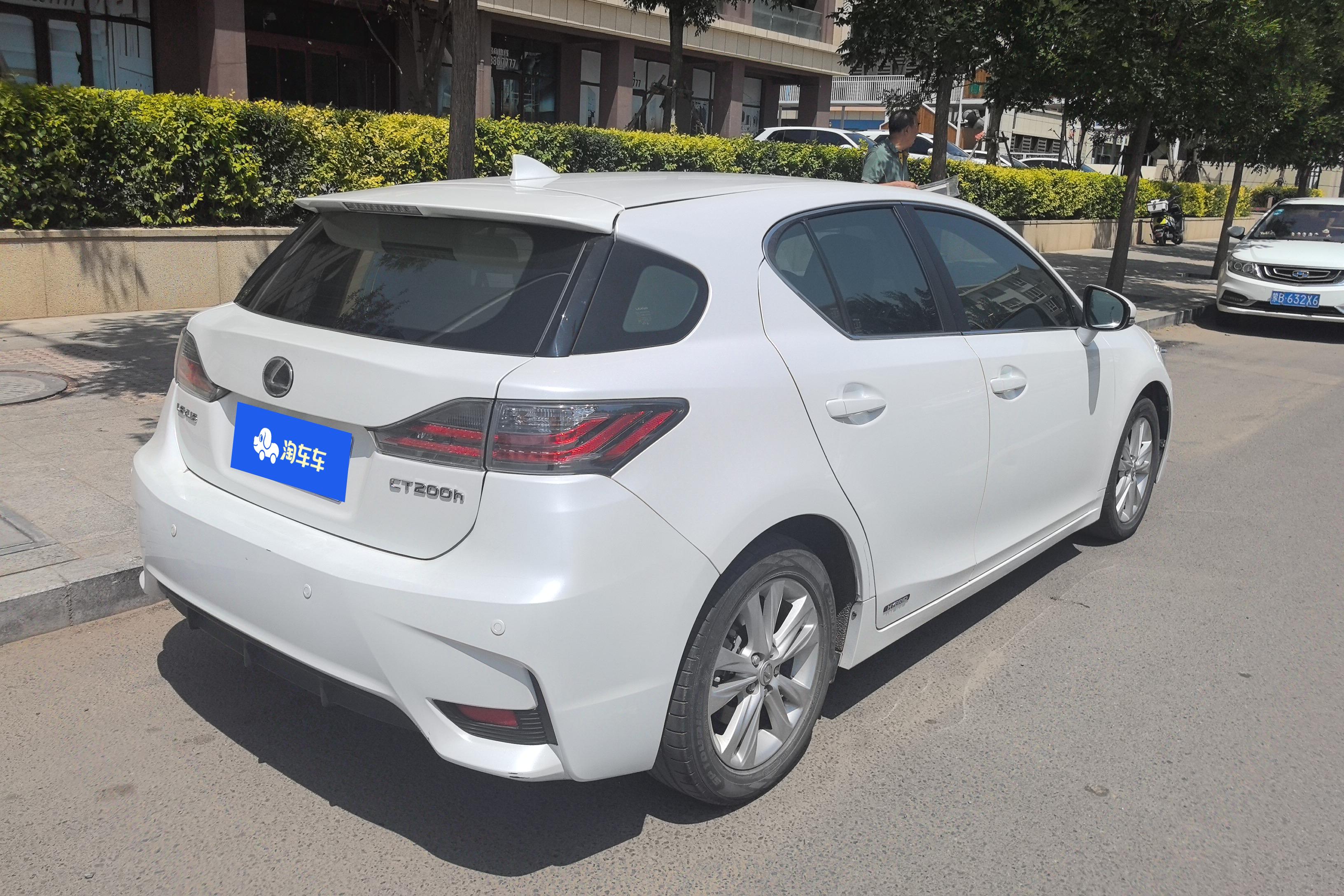 雷克萨斯CT 200h [进口] 2014款 1.8L 自动 精英版单色 