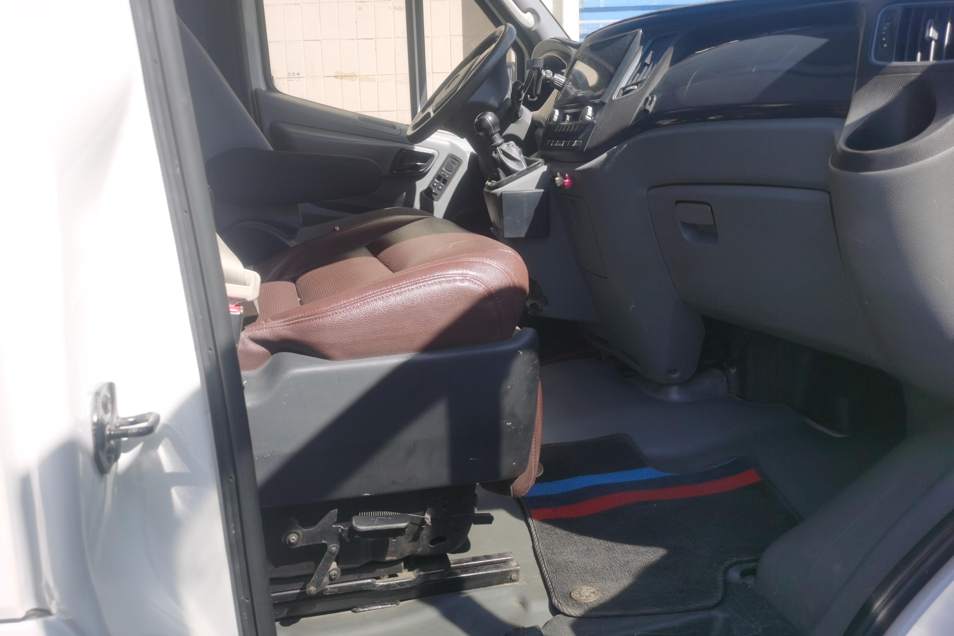 福田图雅诺 通途 2020款 2.5T 手动 短轴中顶 (国Ⅴ) 