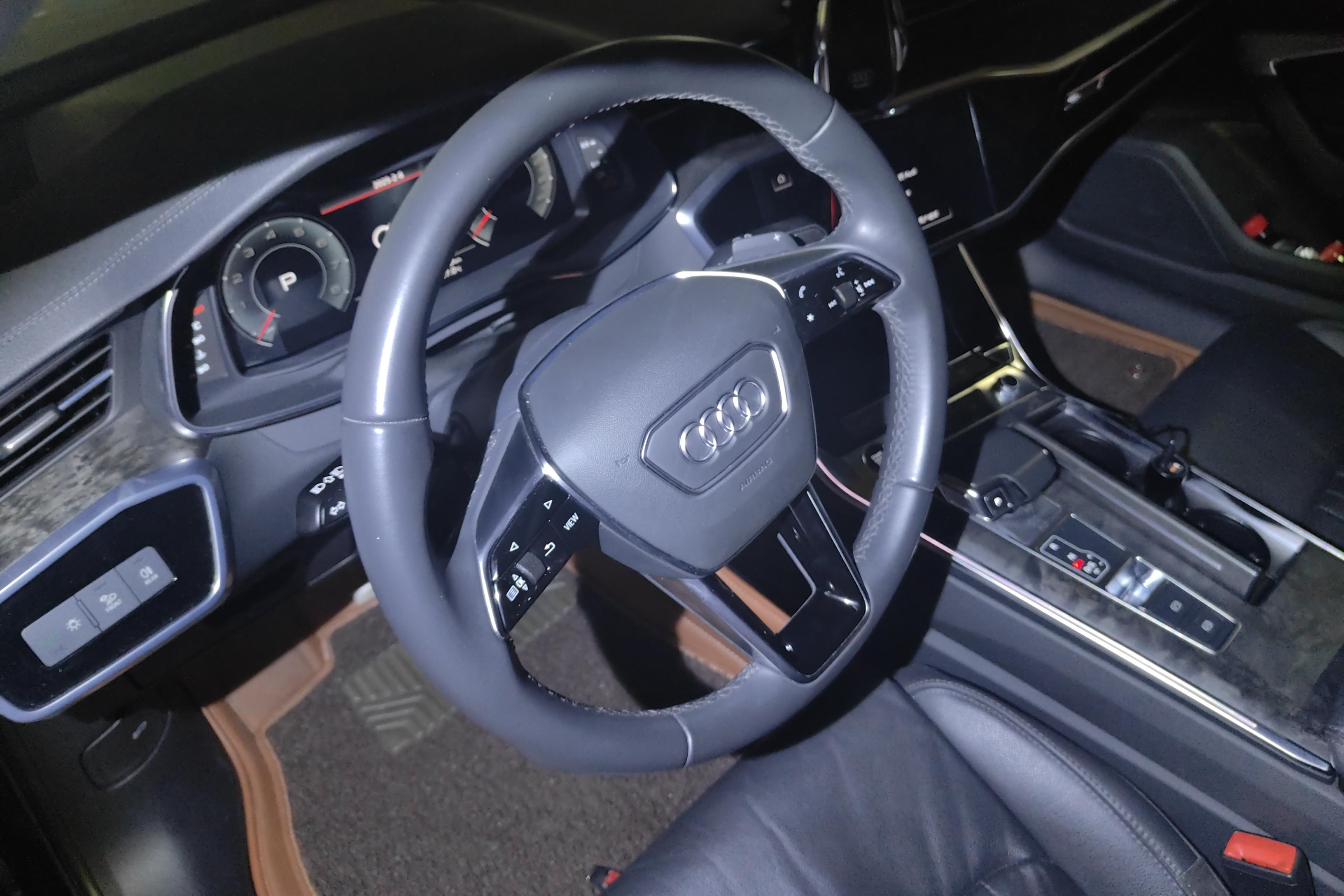 奥迪A6L 45TFSI 2022款 2.0T 自动 臻选致雅型 (国Ⅵ) 