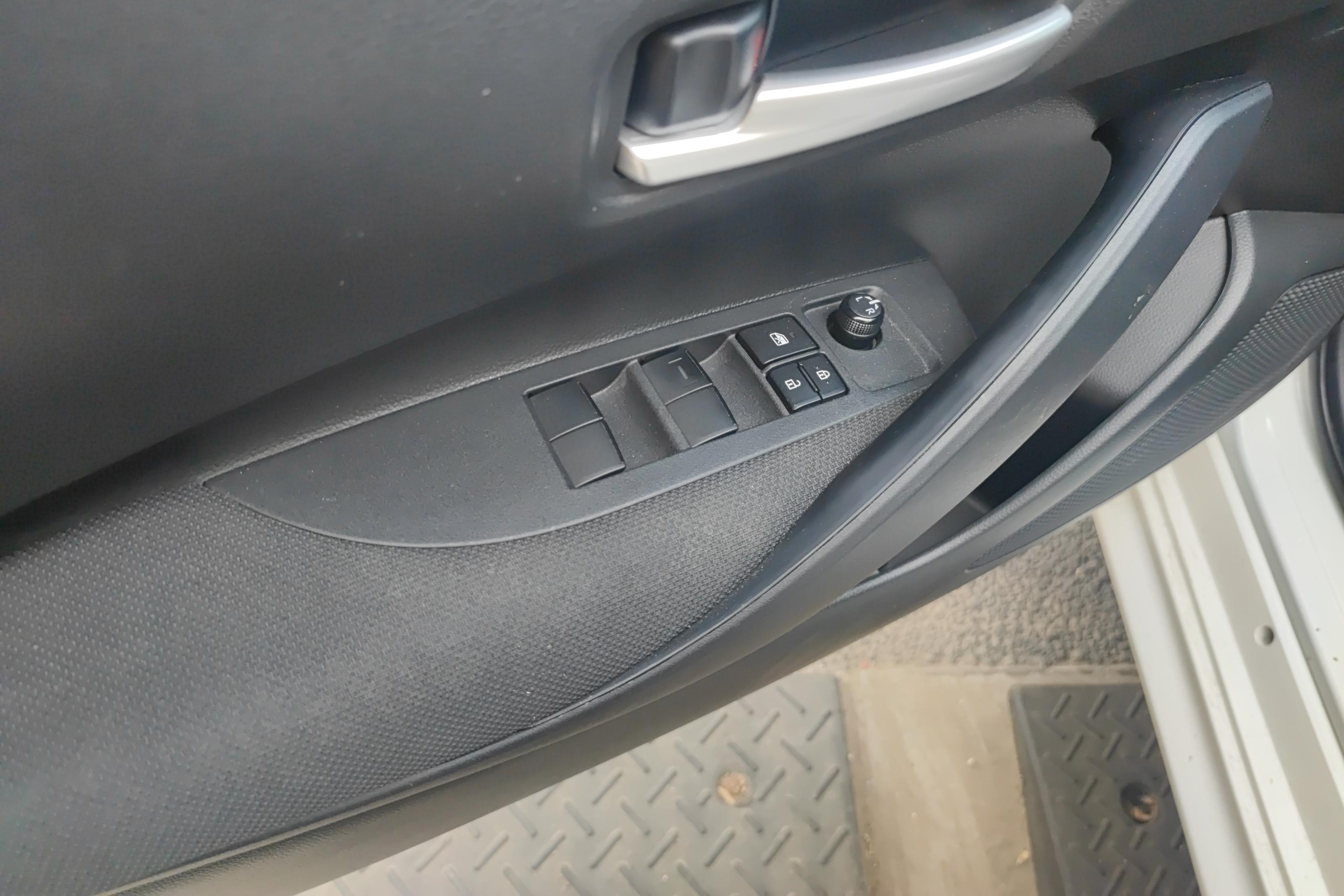 丰田雷凌 2021款 1.5L 自动 TNGA进取版 (国Ⅵ) 