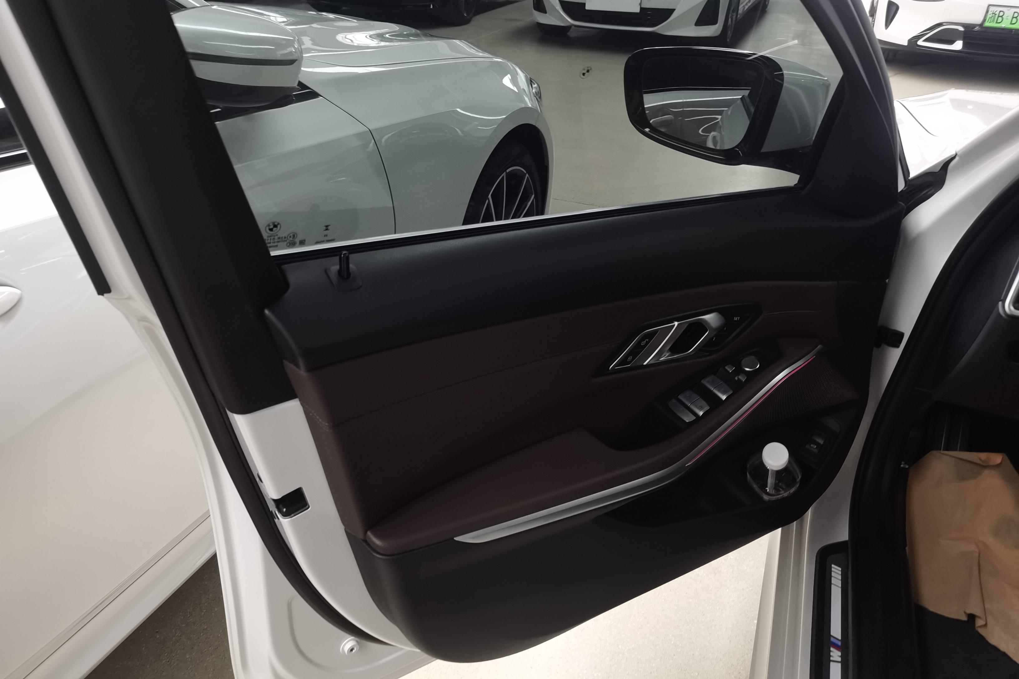 宝马3系 325Li 2023款 2.0T 自动 汽油 M运动套装 (国Ⅵ) 