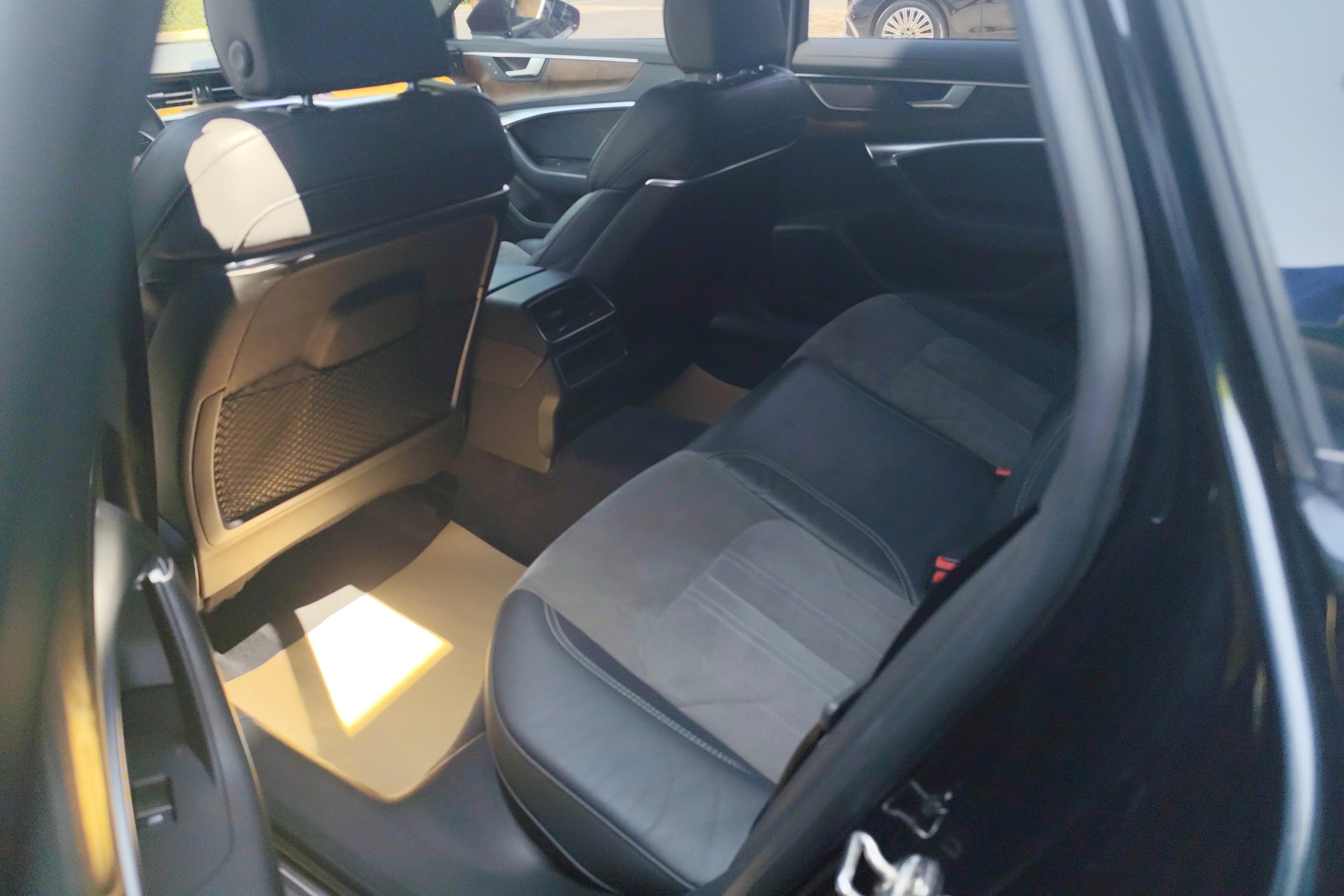 奥迪A6L 40TFSI 2020款 2.0T 自动 豪华动感型 (国Ⅵ) 
