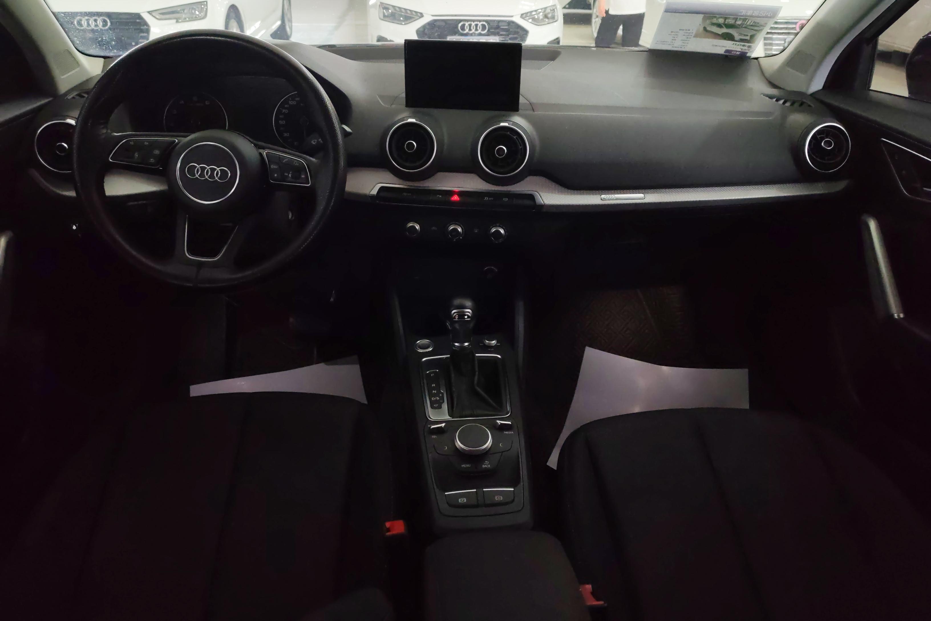 奥迪Q2L 35TFSI 2021款 1.4T 自动 进取动感型 (国Ⅵ) 