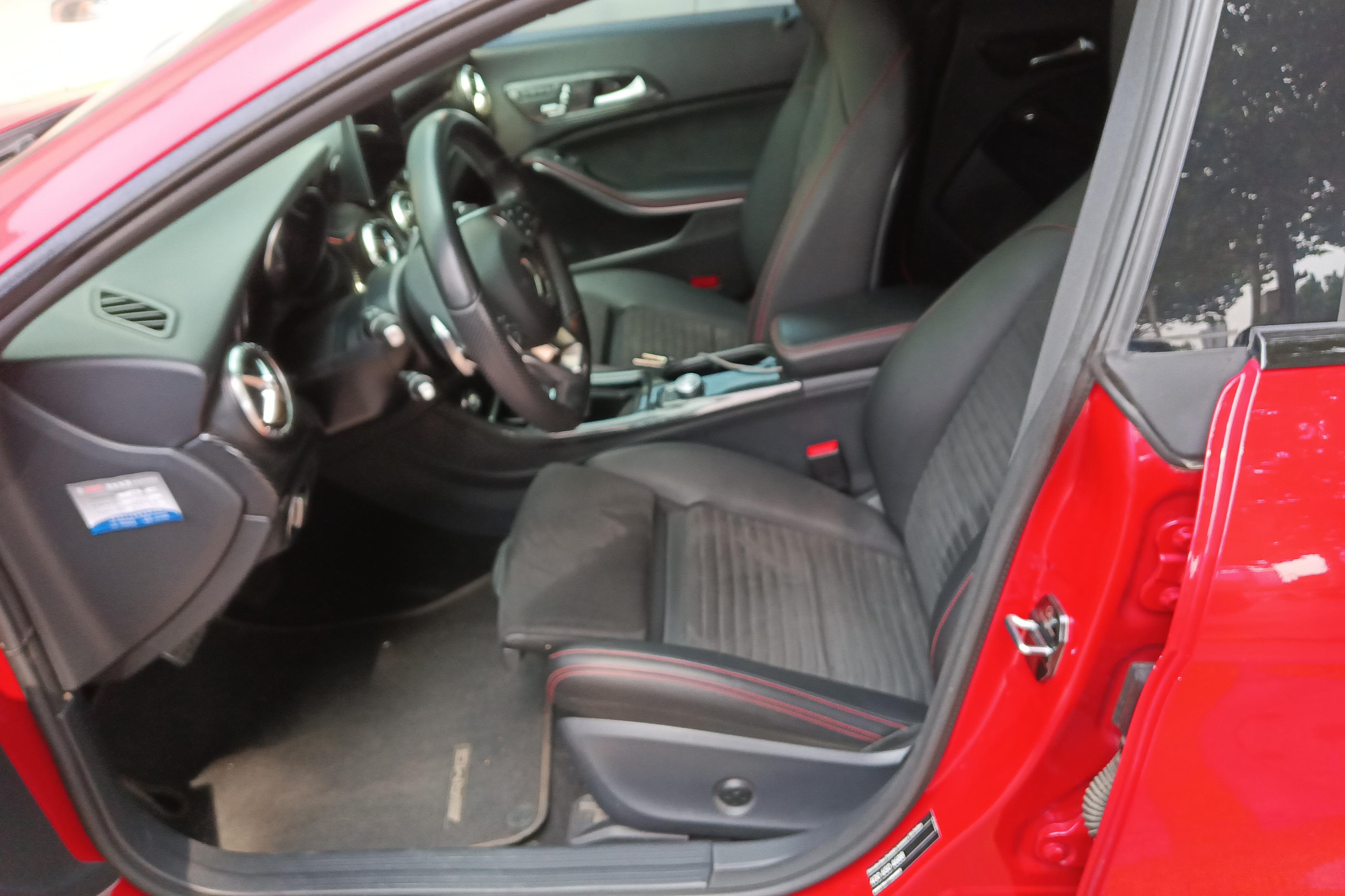 奔驰CLA级 CLA220 [进口] 2019款 2.0T 自动 汽油 
