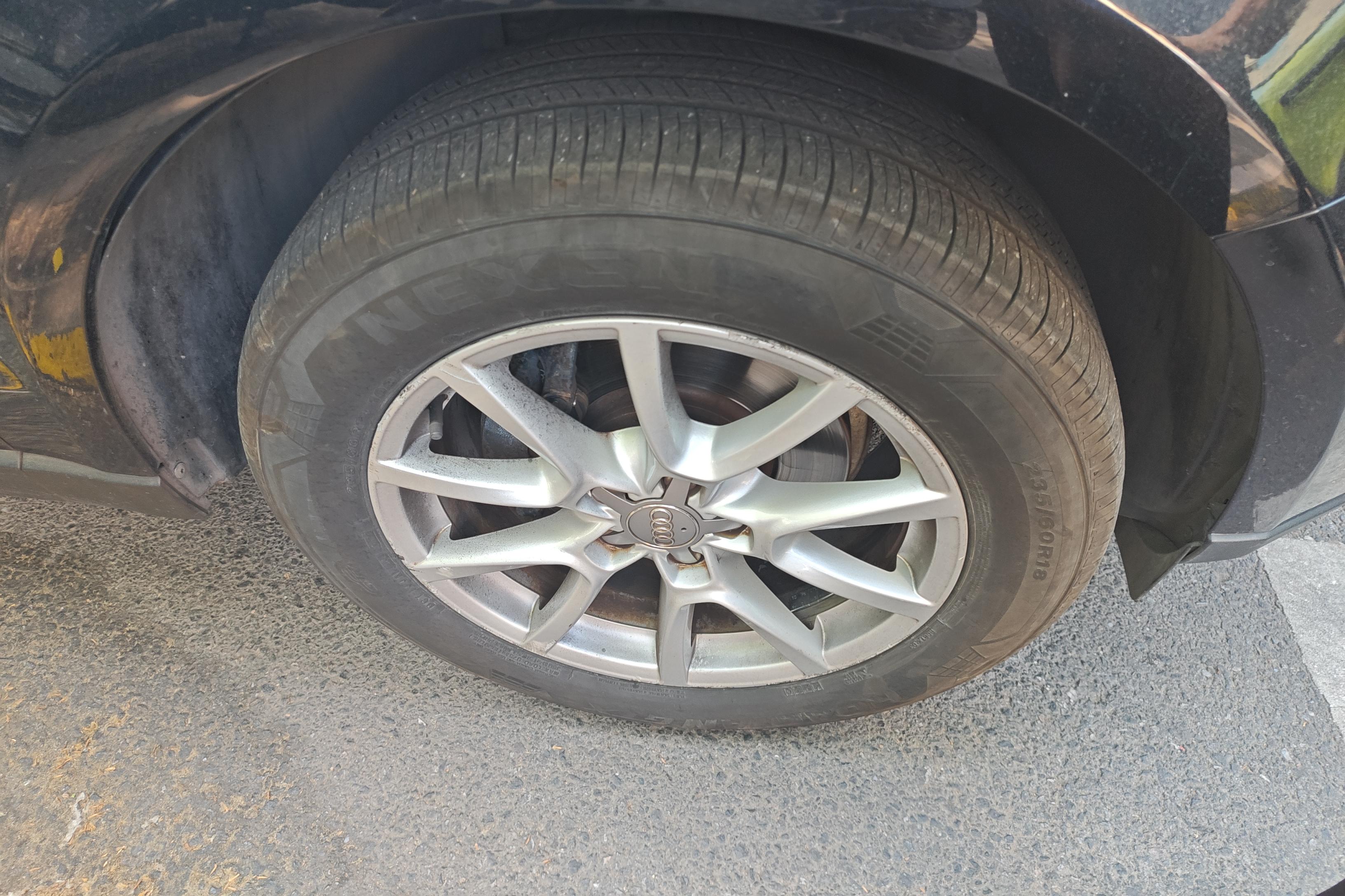 奥迪Q5 2012款 2.0T 自动 四驱 汽油 舒适型 (国Ⅳ) 