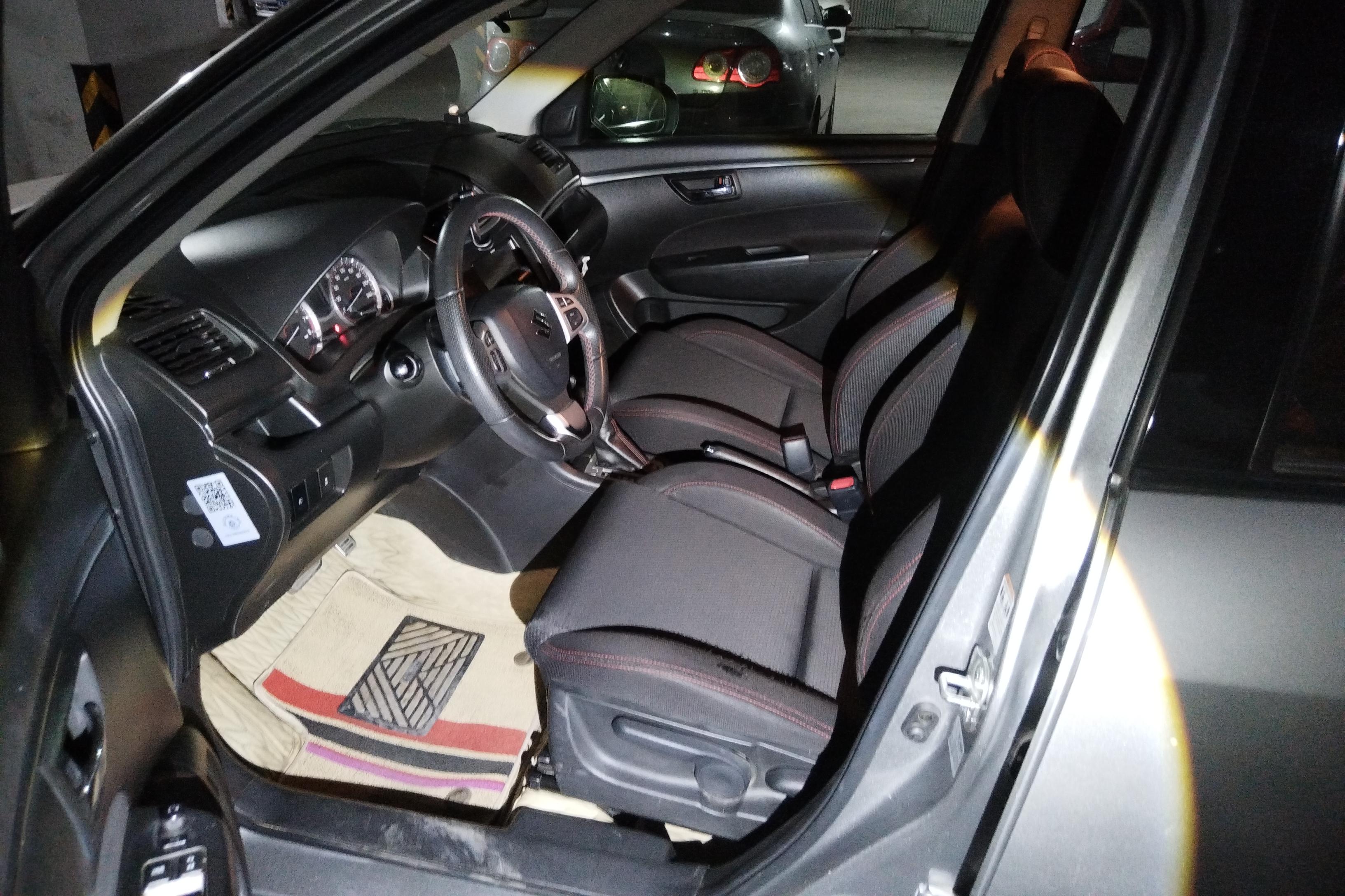 铃木速翼特 [进口] 2014款 1.6L 自动 5门5座两厢车 豪华版 