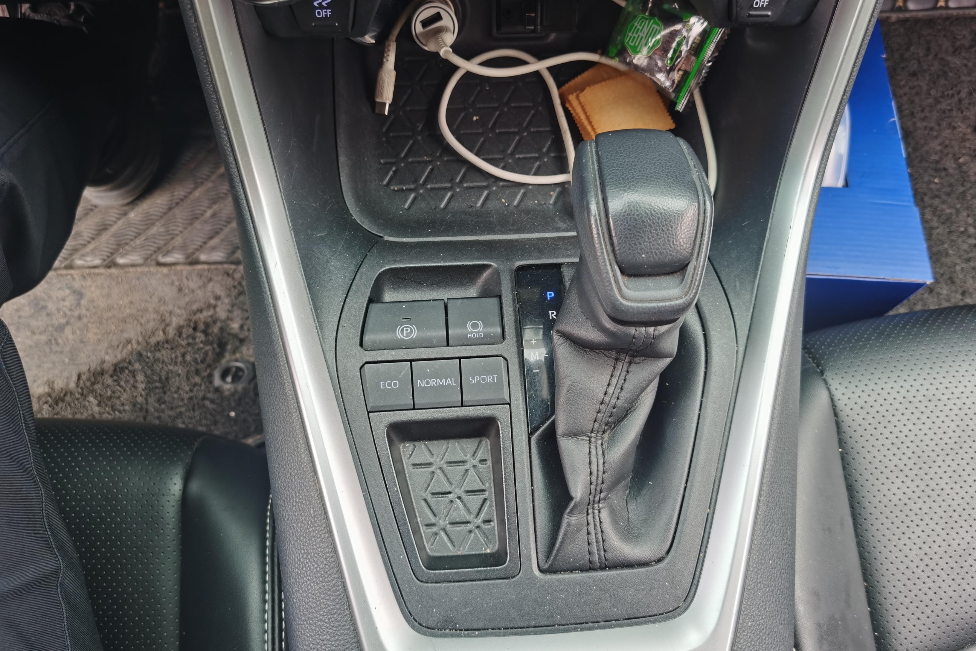 丰田RAV4 2020款 2.0L 自动 前驱 风尚PLUS版 (国Ⅵ) 
