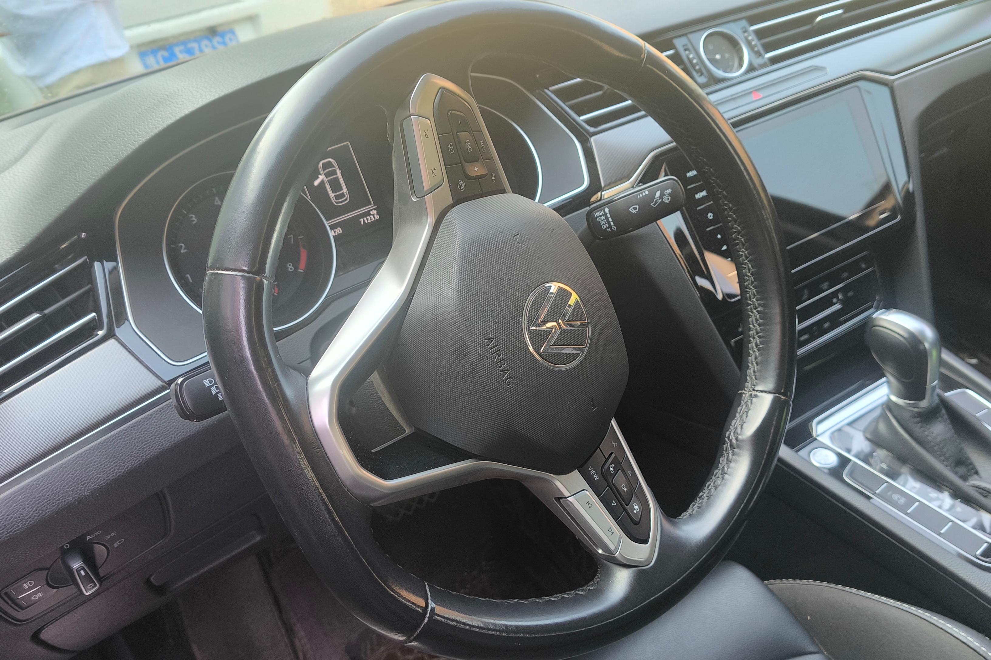 大众迈腾 2020款 2.0T 自动 汽油 330TSI领先型 (国Ⅵ) 