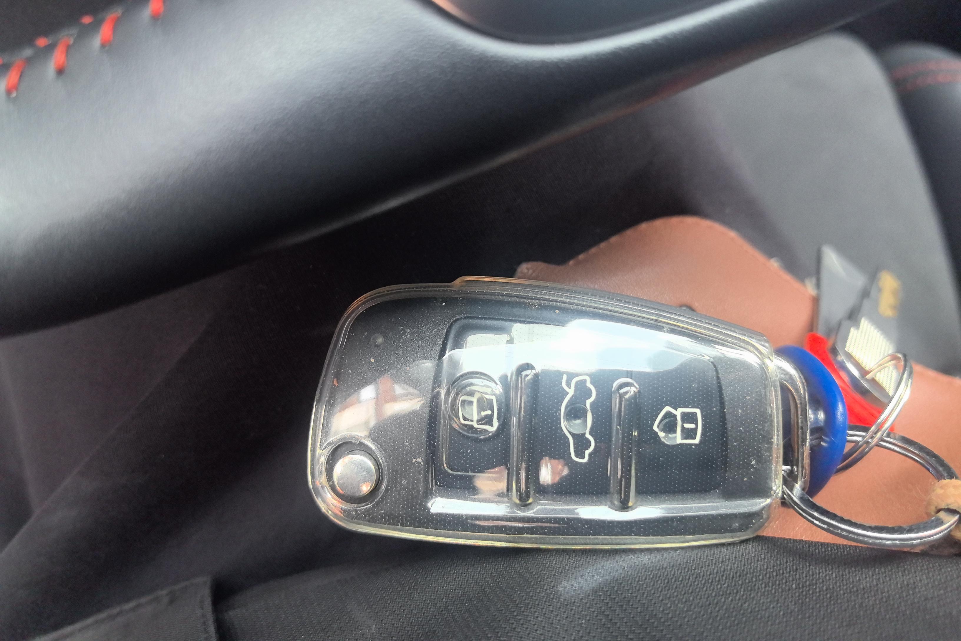 奥迪Q3 40TFSI 2022款 2.0T 自动 前驱 RS套件燃速型 (国Ⅵ) 