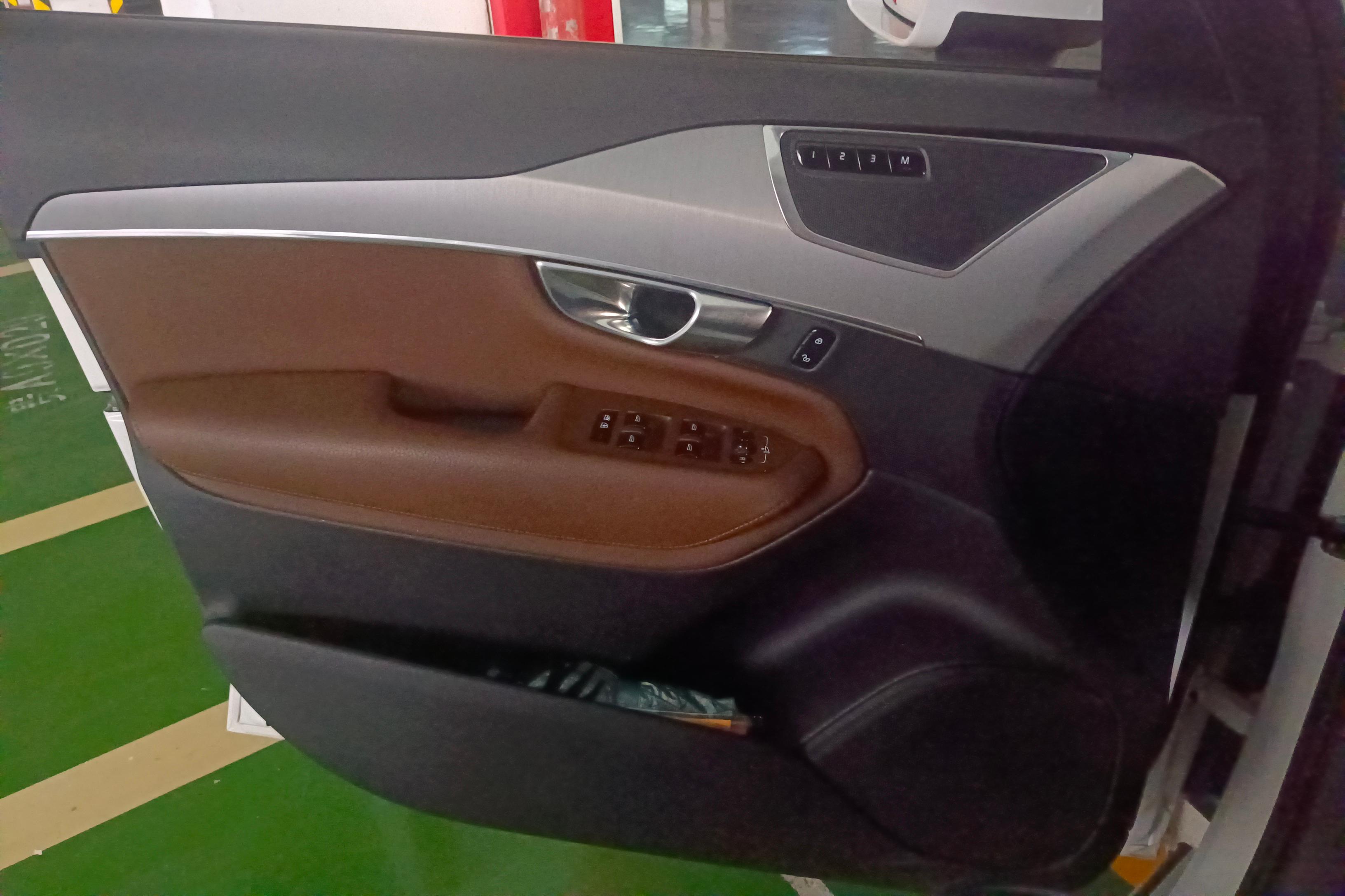 沃尔沃XC90 T5 [进口] 2020款 2.0T 自动 四驱 汽油 智行豪华版 