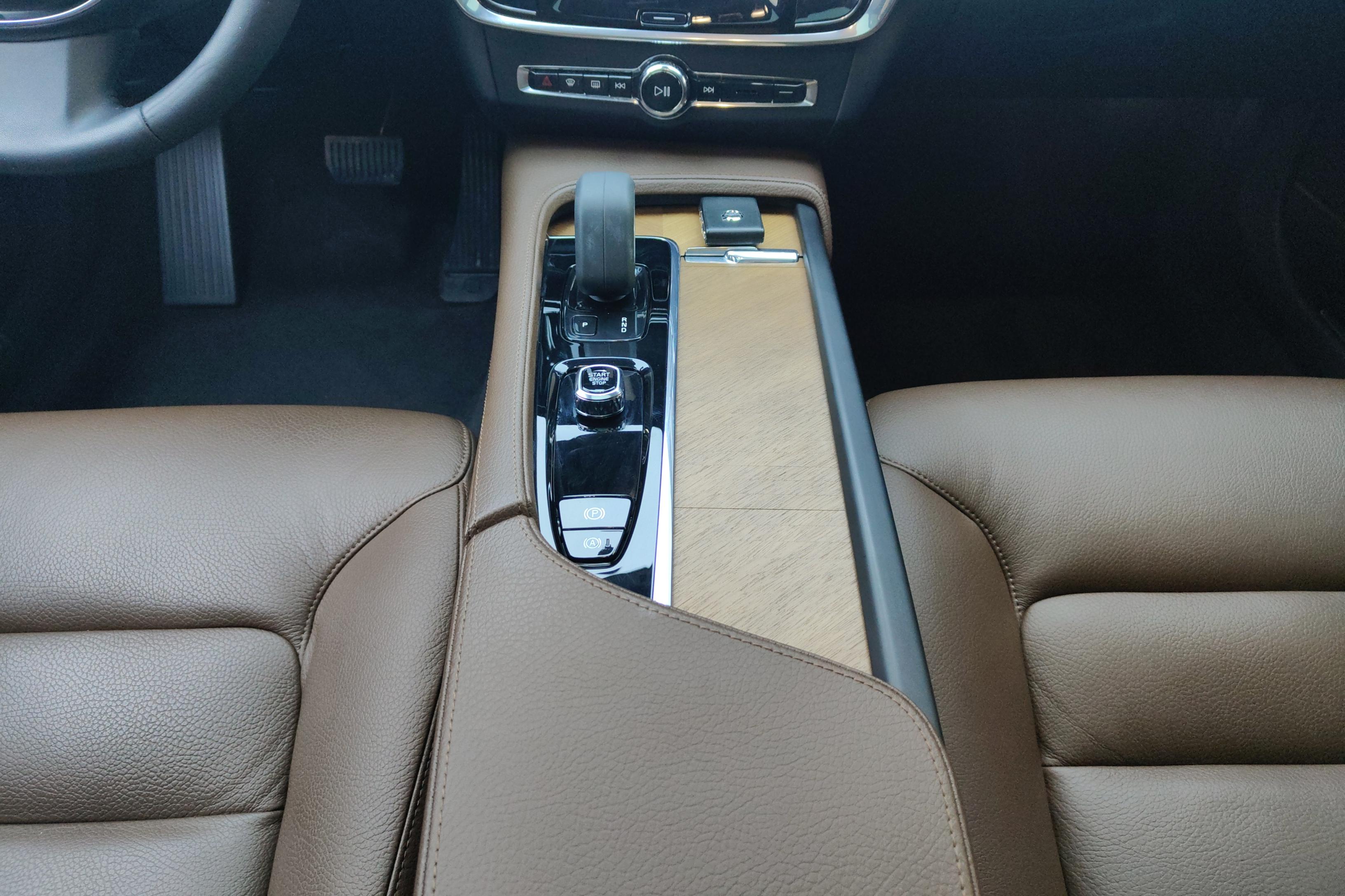 沃尔沃S90 B5 2022款 2.0T 自动 智逸豪华版 (国Ⅵ) 