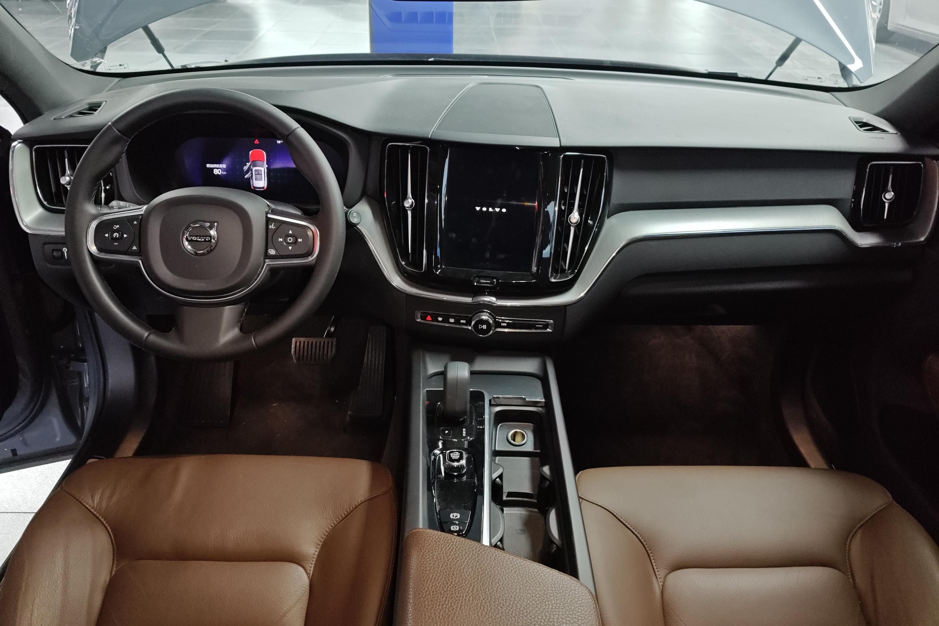 沃尔沃XC60 B5 2022款 2.0T 自动 智逸豪华版 (国Ⅵ) 