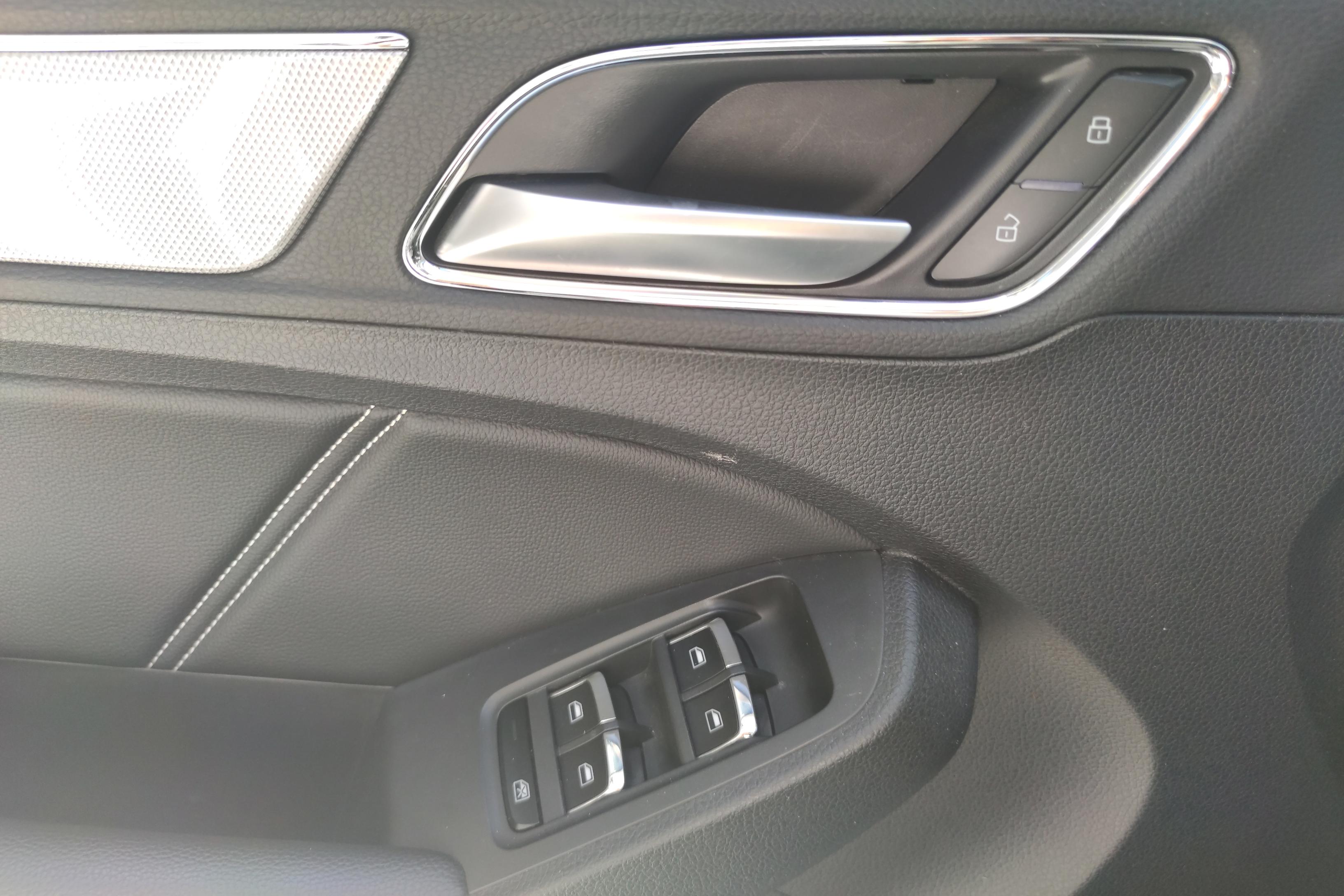 荣威RX5 2020款 1.5T 自动 4G互联超越版 (国Ⅵ) 