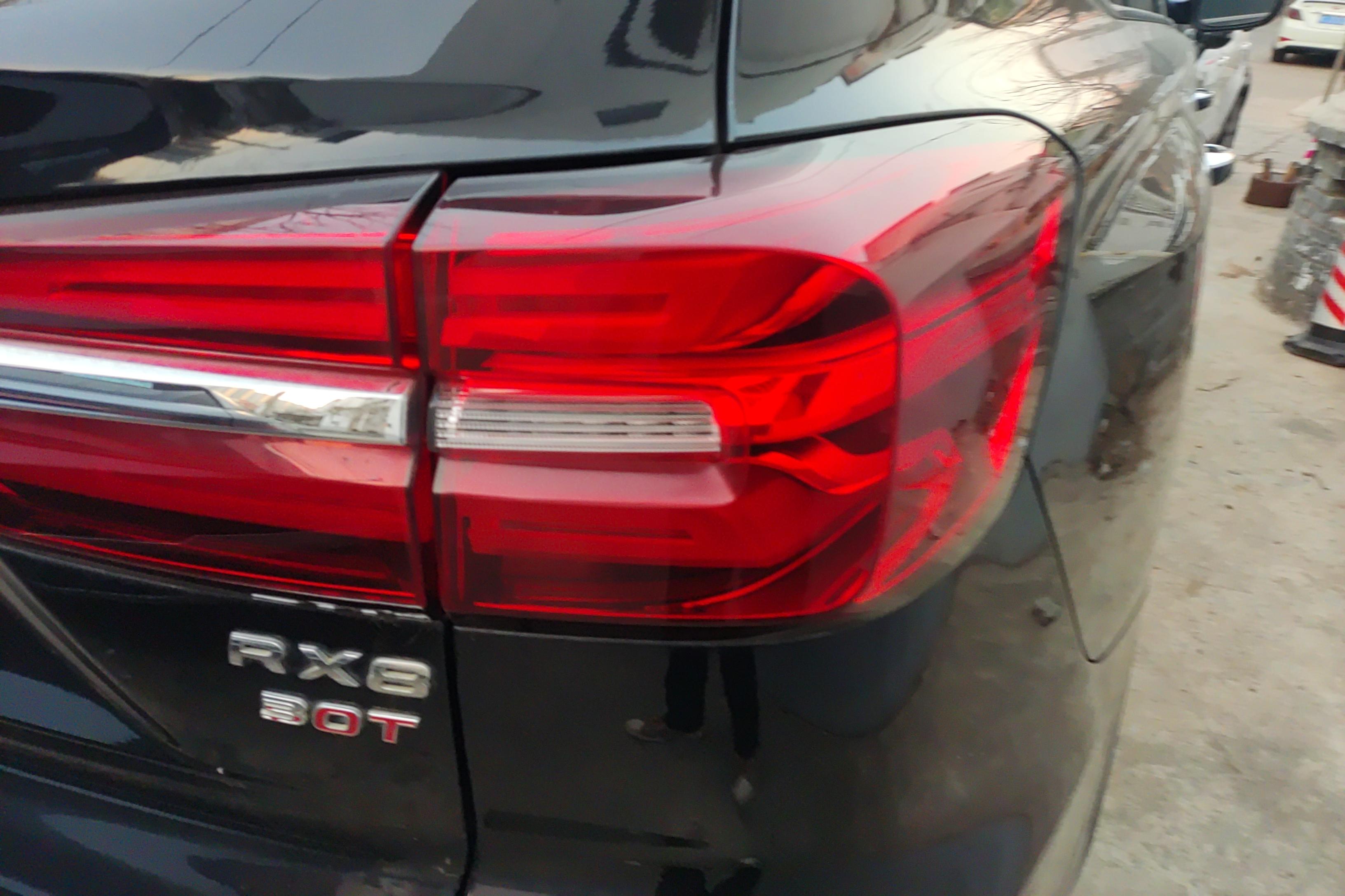 荣威RX8 2018款 2.0T 自动 后驱 30T智联网旗舰版 (国Ⅴ) 