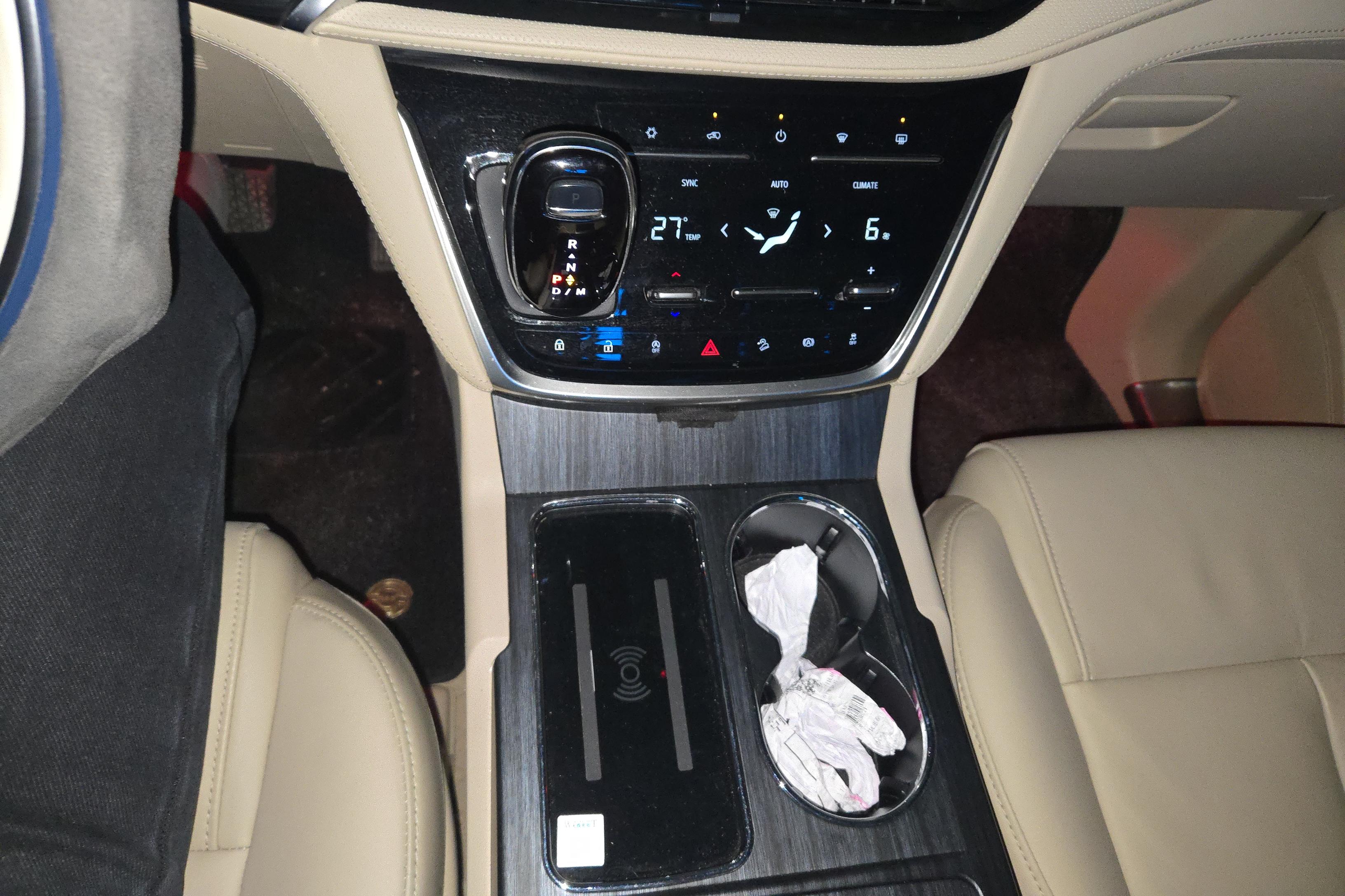 别克GL8 2022款 2.0T 自动 7座 653T尊享型 (国Ⅵ) 