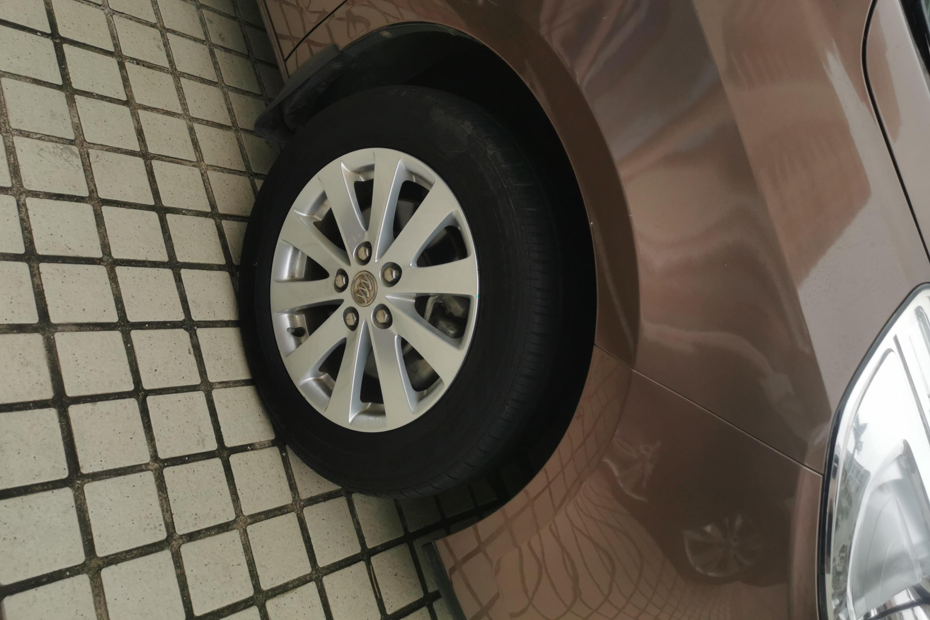别克GL8 2018款 2.0T 自动 7座 28T舒适型 (国Ⅵ) 