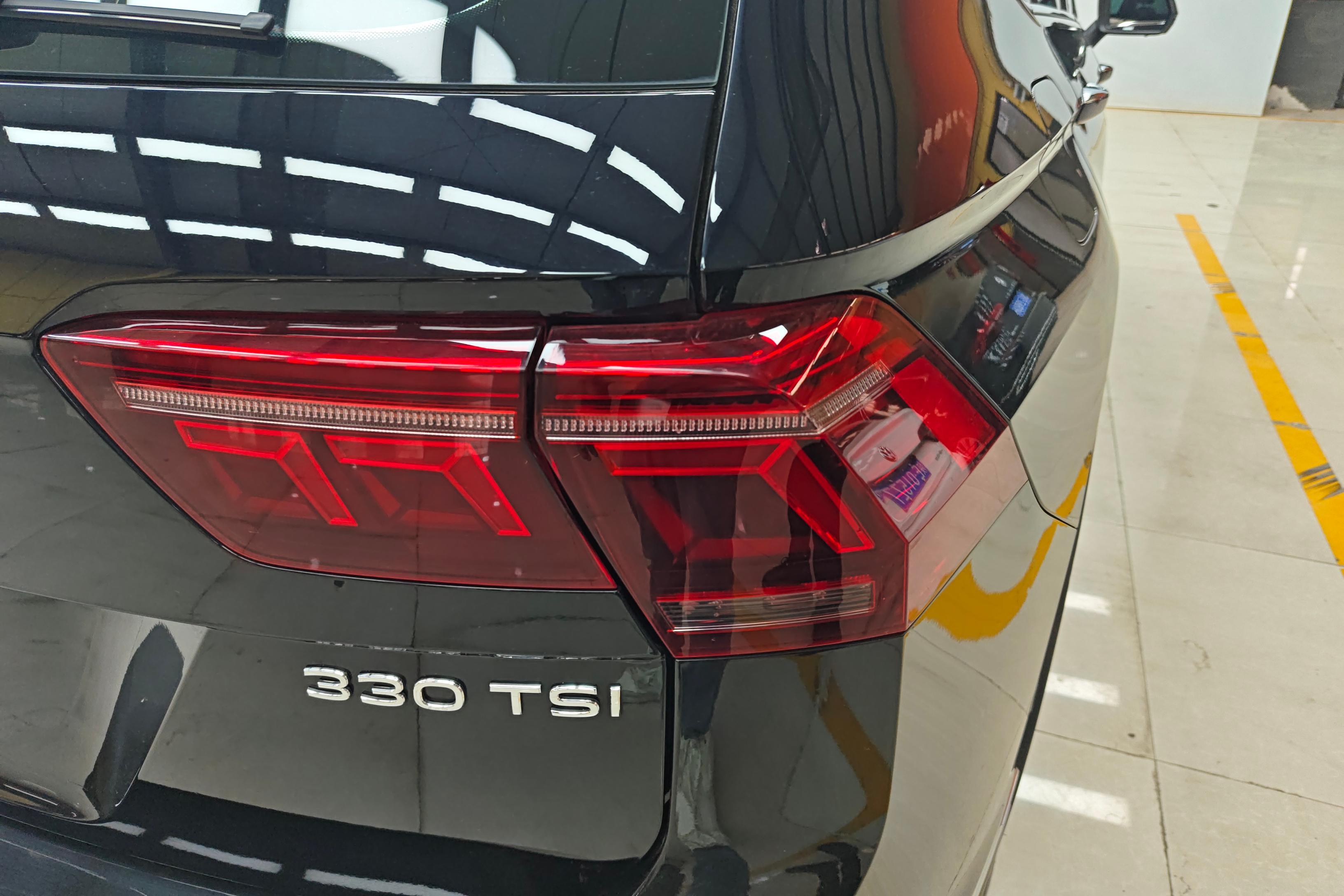 大众途观L R-Line 2023款 2.0T 自动 330TSI越享版 (国Ⅵ) 