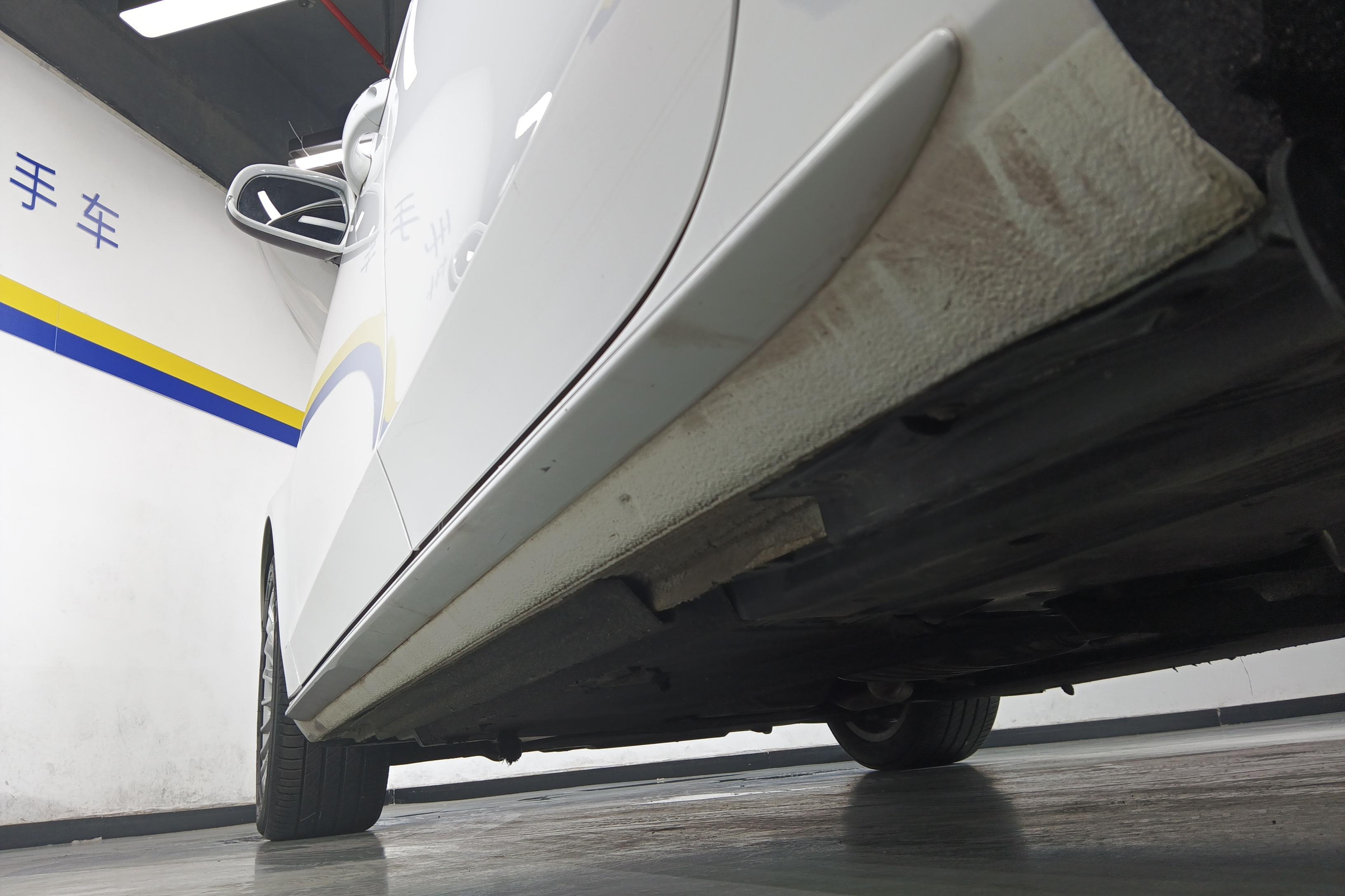 奥迪A4L 2016款 2.0T 自动 标准型典藏版 (国Ⅴ) 