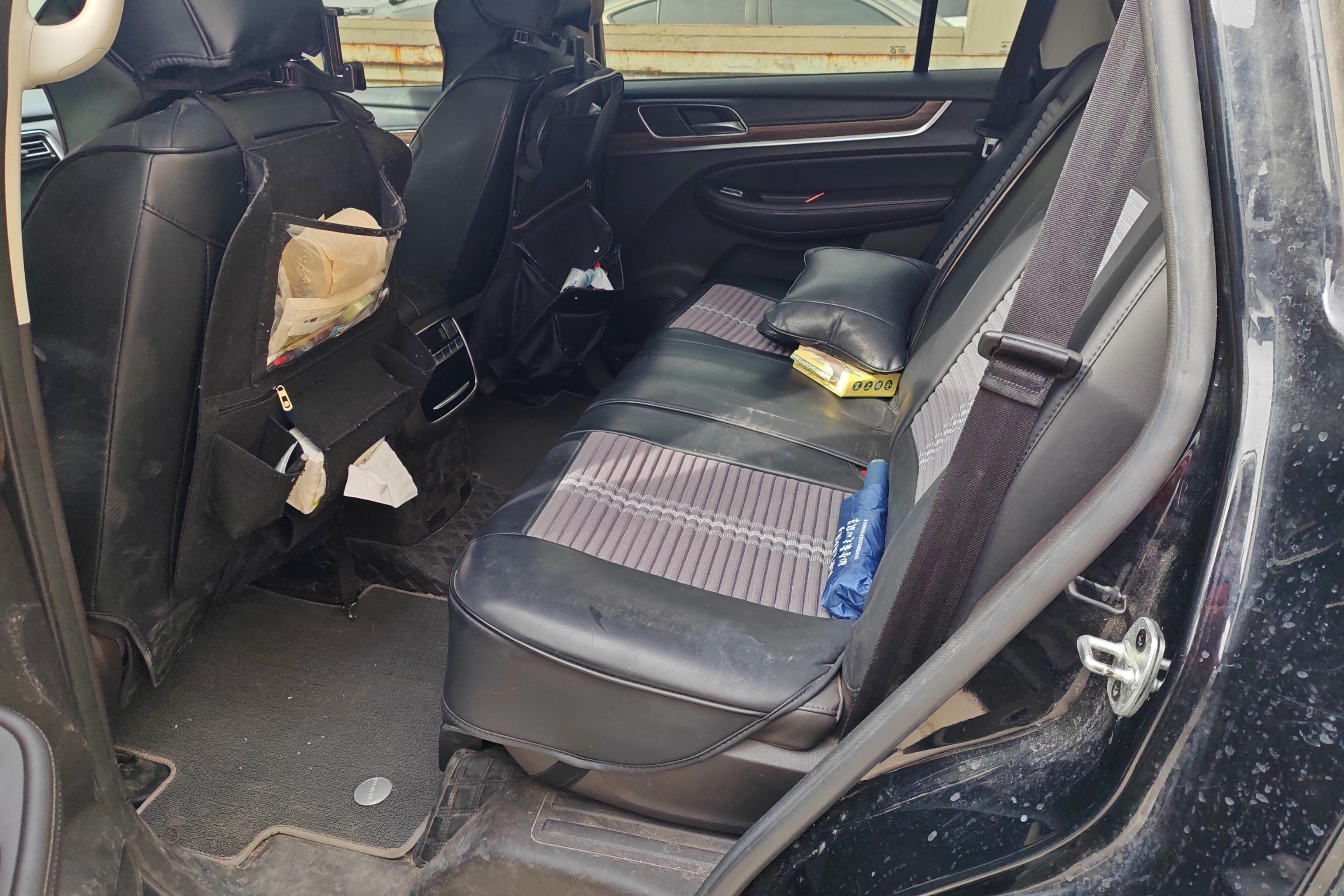 荣威RX8 2019款 2.0T 自动 四驱 30T智联网超群至尊版 (国Ⅵ) 