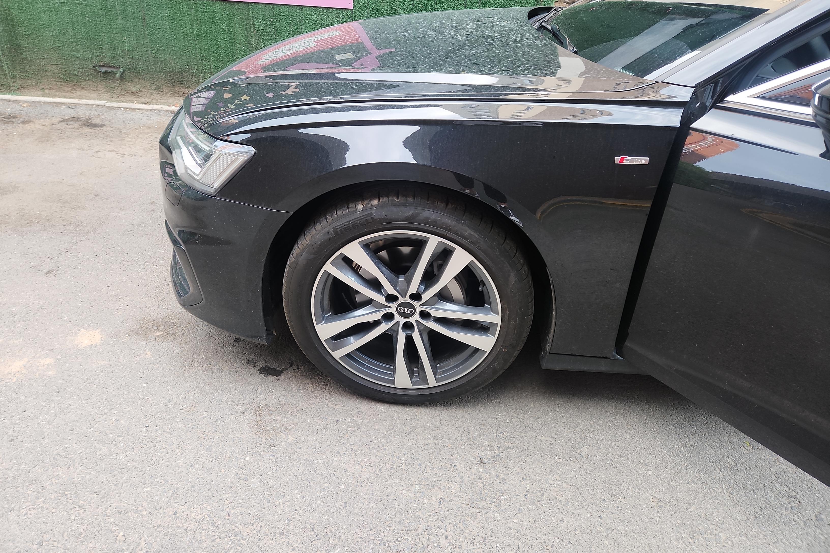 奥迪A6L 40TFSI 2023款 2.0T 自动 前驱 豪华动感型 (国Ⅵ) 