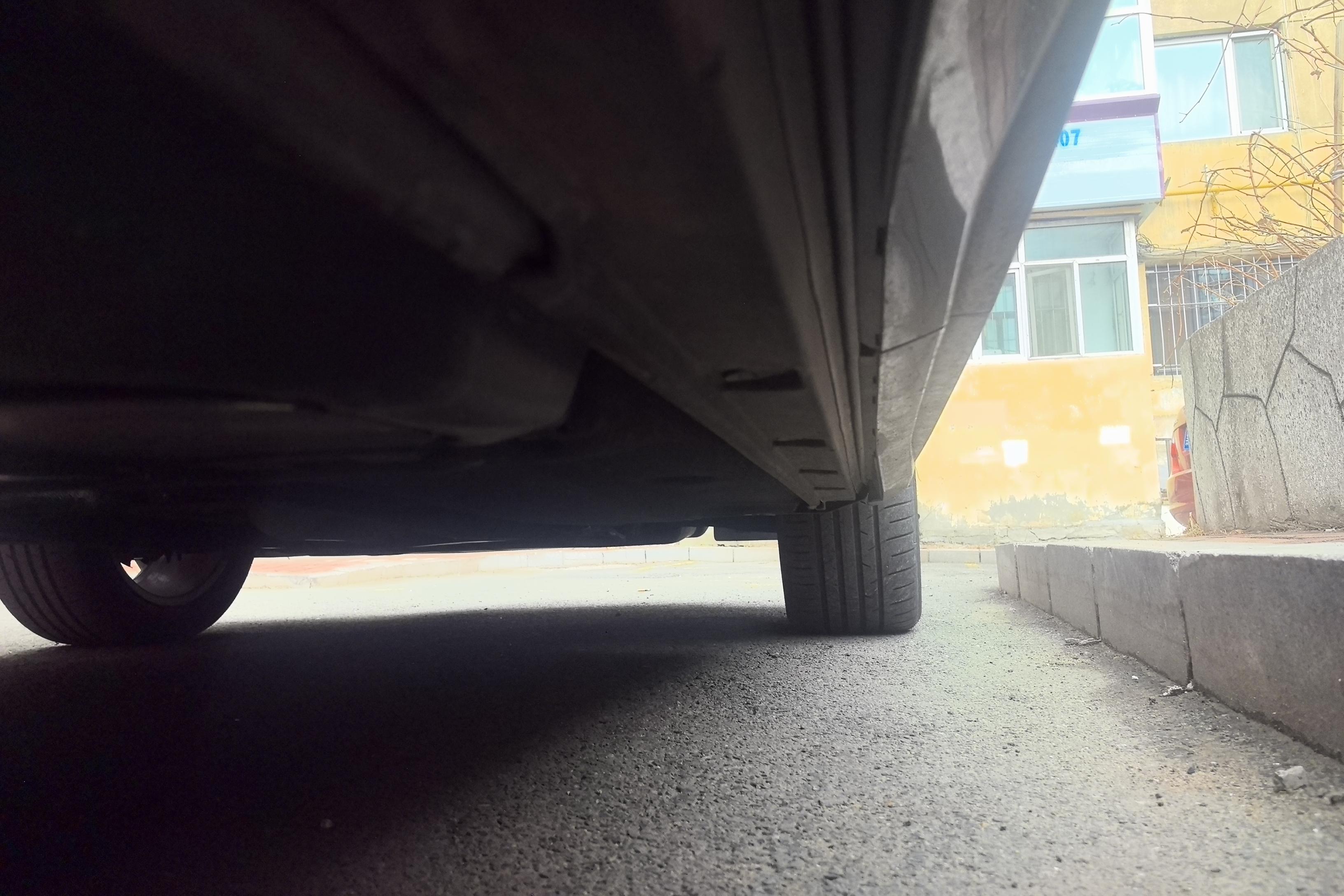 奥迪Q3 40TFSI 2022款 2.0T 自动 前驱 RS套件燃速型 (国Ⅵ) 