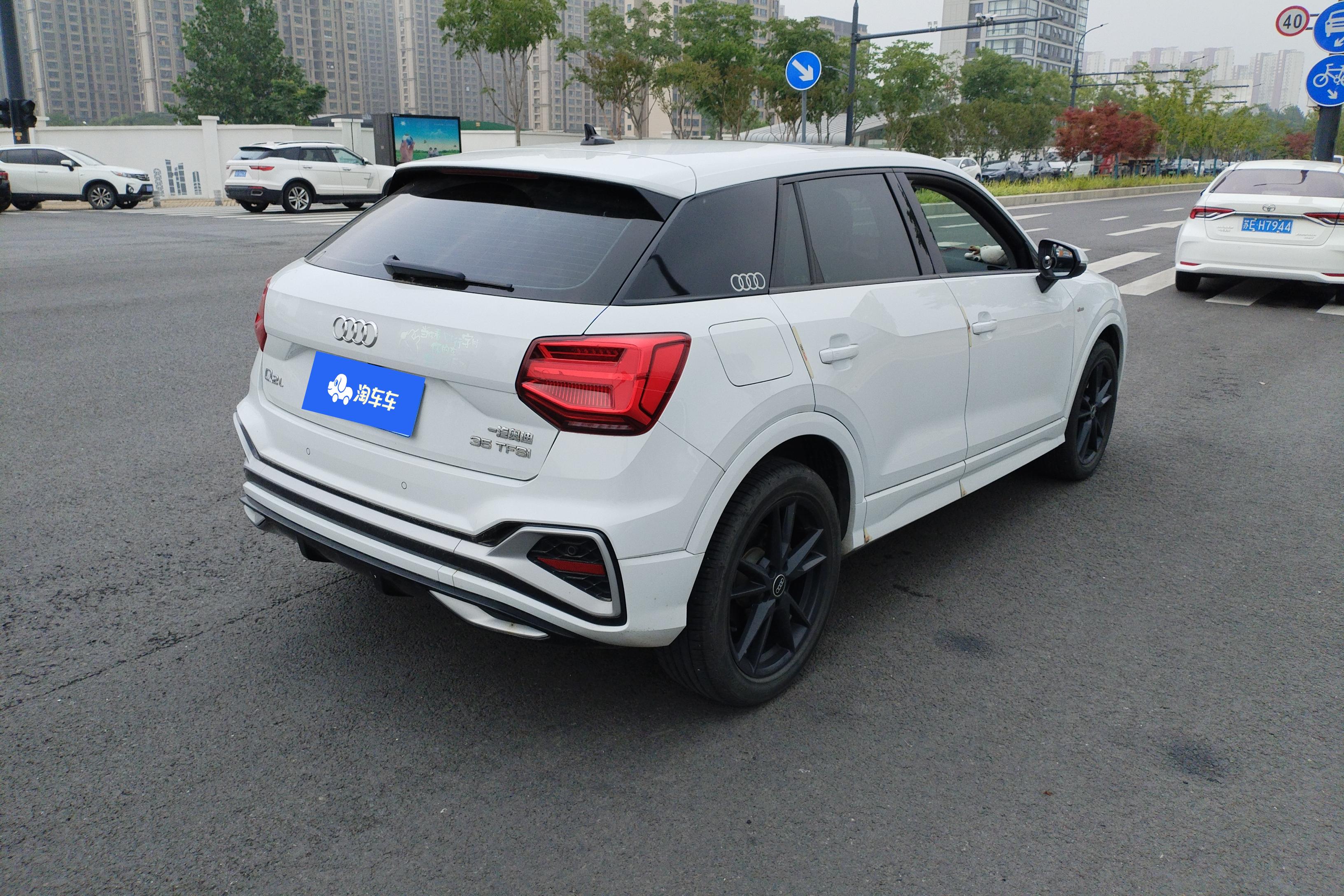 奥迪Q2L 35TFSI 2022款 1.4T 自动 进取动感型 (国Ⅵ) 